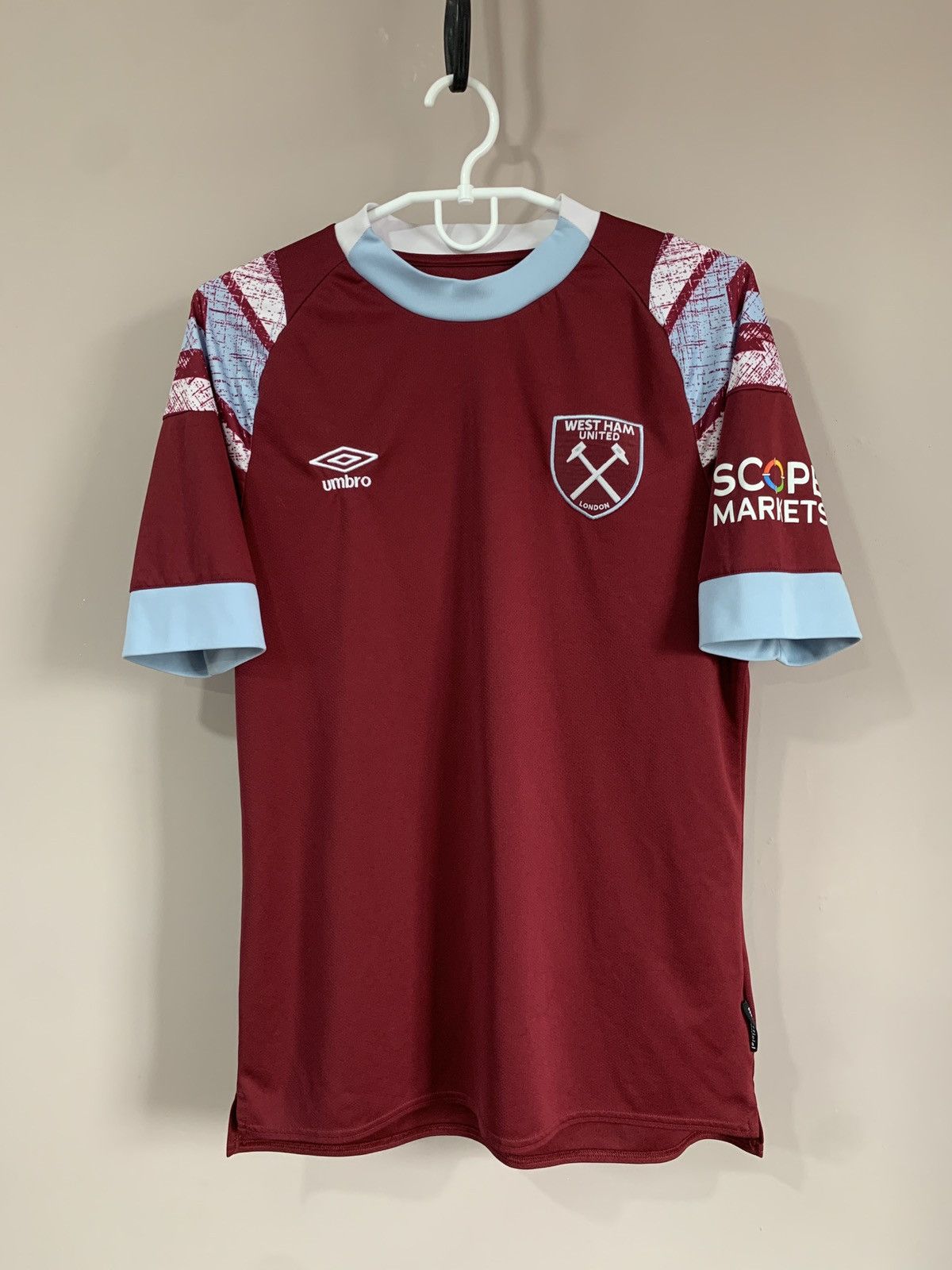 Umbro West Ham United Home Football Shirt Umbro Soccer Jersey Sz M Size US M / EU 48-50 / 2 - 1 Thumbnail