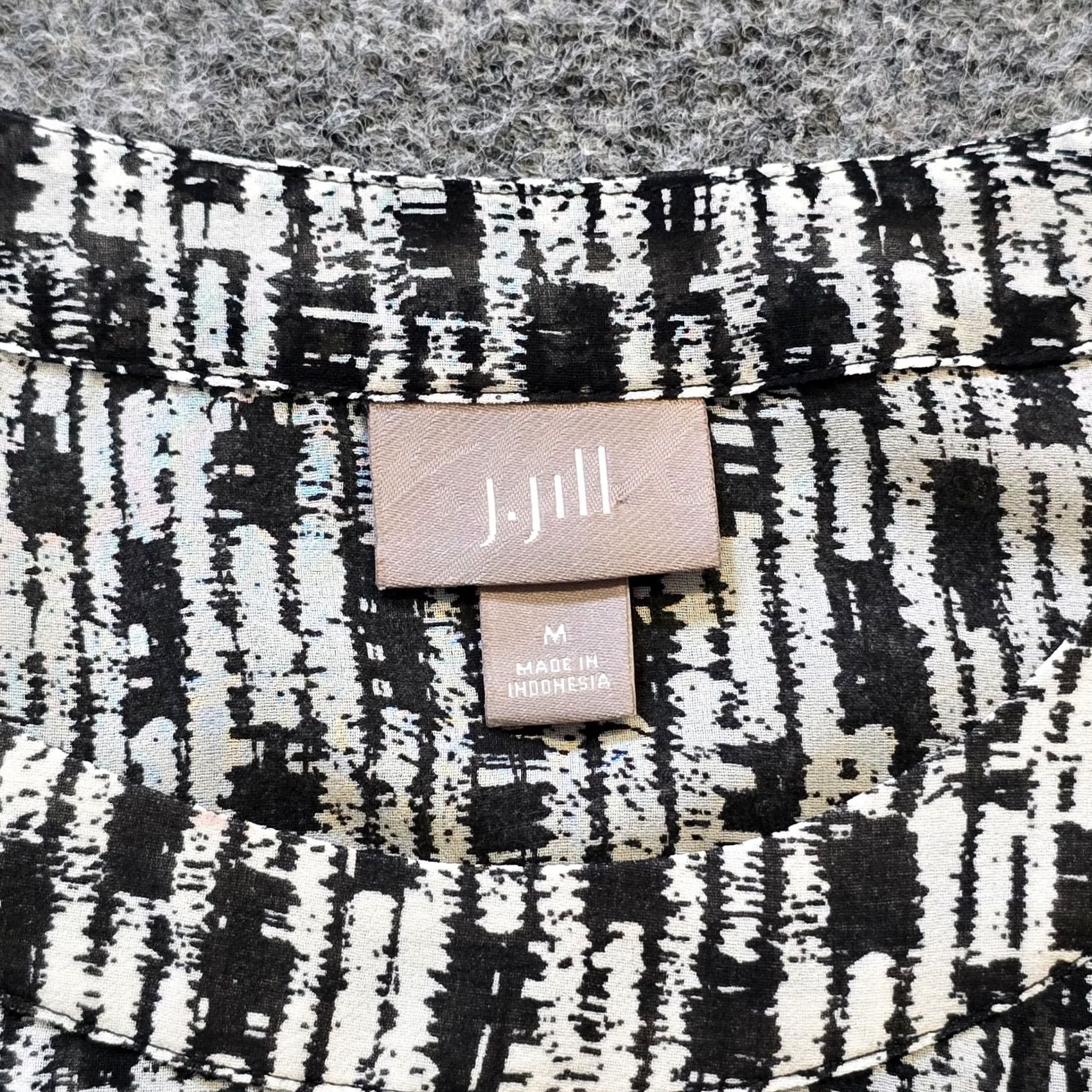 J. Jill J Jill Top Womens Medium Black Abstract Short Sleeve Oversized Boxy Chiffon Rayon Blouse Casual Shirt Regular Knit N/A Size M / US 6-8 / IT 42-44 - 4 Thumbnail