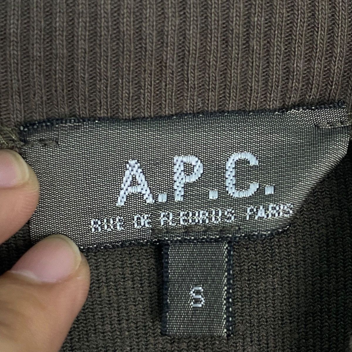Other Vintage APC Velvet Brown Turtleneck Sweatshirt Size S Size US S / EU 44-46 / 1 - 6 Thumbnail
