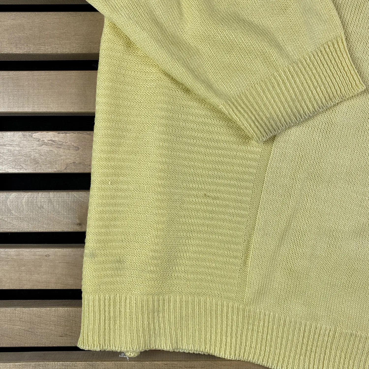 Lacoste Mens Sweater Chemise Lacoste Vintage Size XXL 2XL V Neck Size US XXL / EU 58 / 5 - 3 Thumbnail