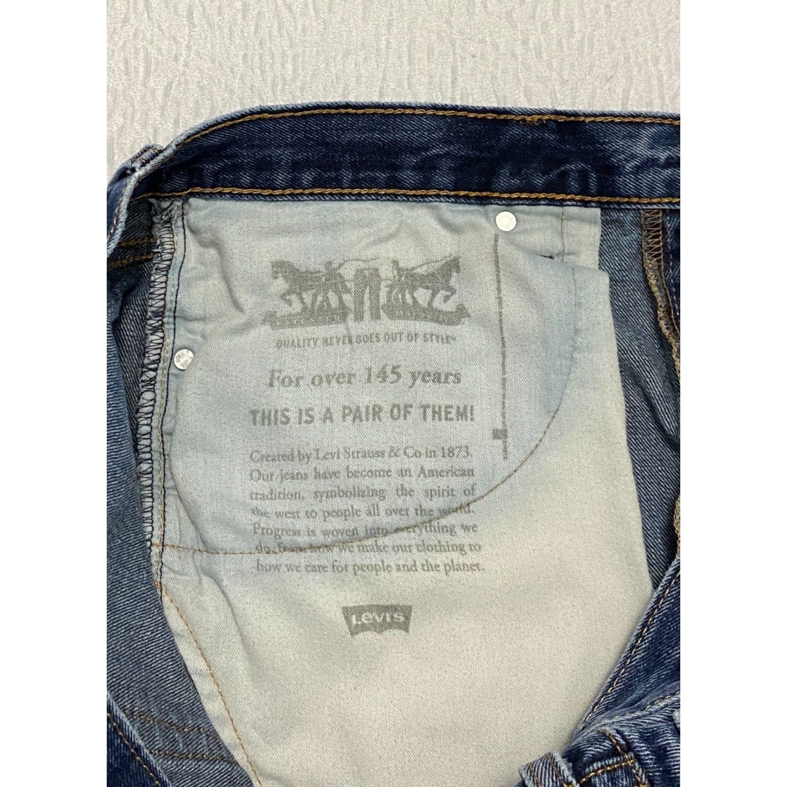 Levi's VINTAGE Levis 550 Relaxed Fit Jeans 38×28 Blue Faded Whiskers Men's Jeans 5-Pocket Denim Blue Levis 500 Series 100% Cotton Regular Size 38 Mens Size US 38 / EU 54 - 3 Thumbnail