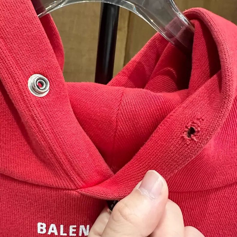 Balenciaga Balenciaga WFP red charity grain printed letter hoodie Size US M / EU 48-50 / 2 - 3 Thumbnail