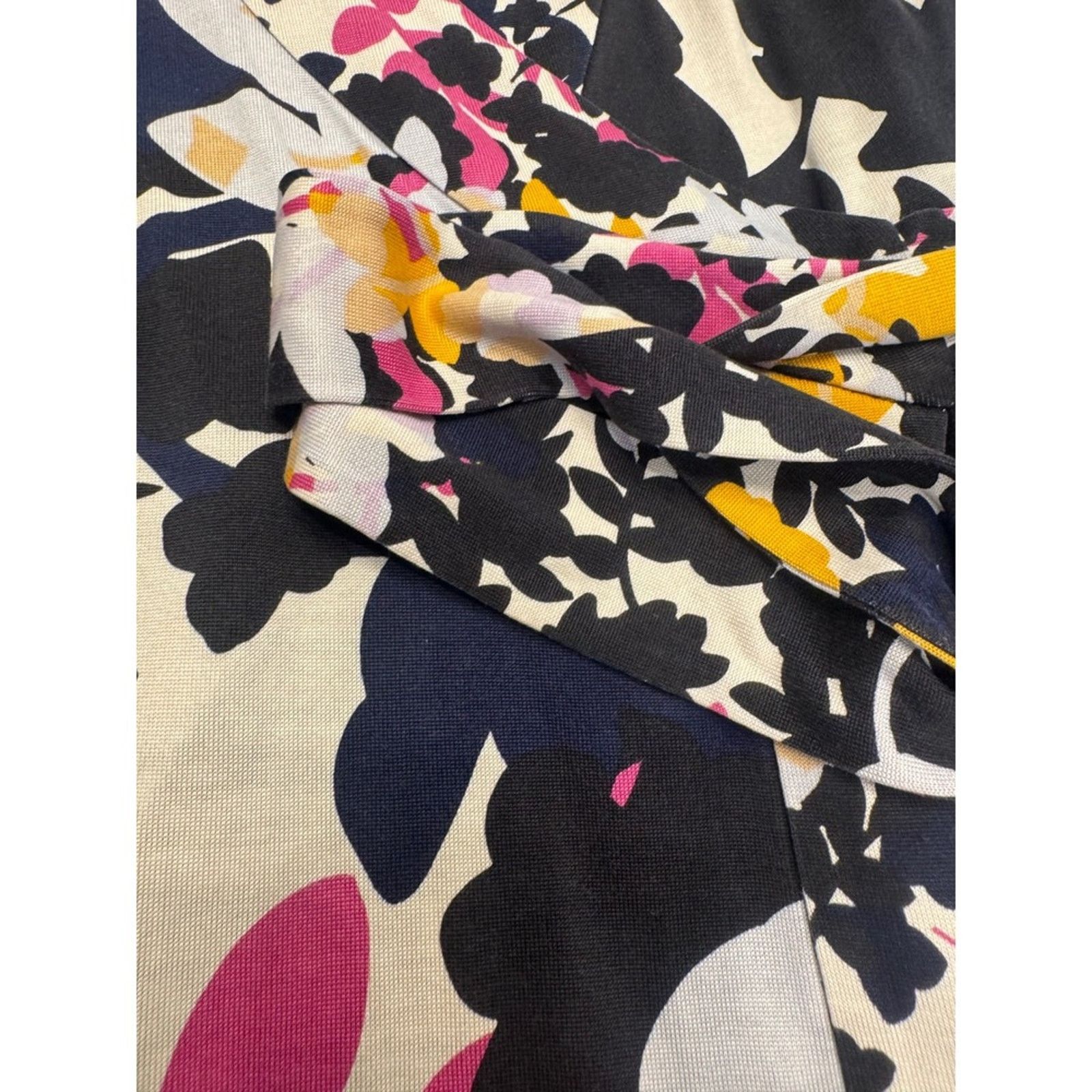 Diane von Furstenberg DVF Silk Wrap Dress 10 Floral Print Long Sleeve Iconic Size L / US 10 / IT 46 - 4 Thumbnail