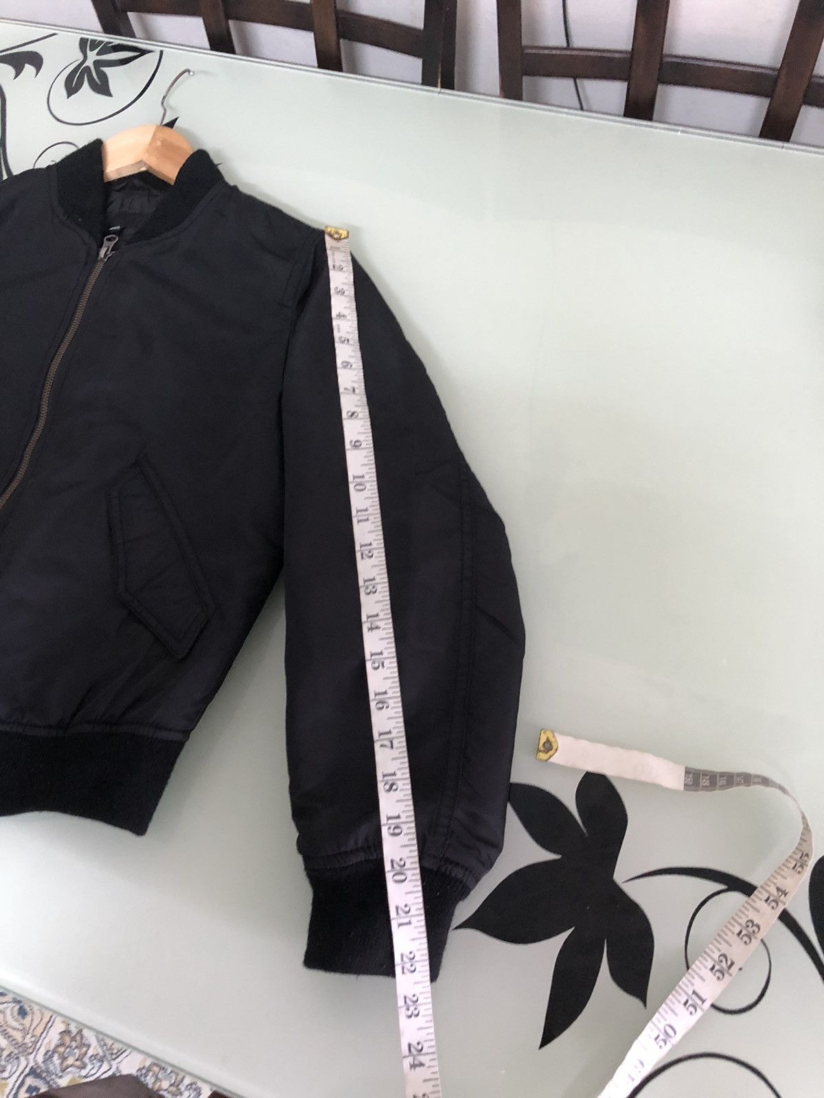 Japanese Brand 🏴 Vintage Uniqlo Black Minimalist Bomber Jacket Size M / US 6-8 / IT 42-44 - 18 Thumbnail