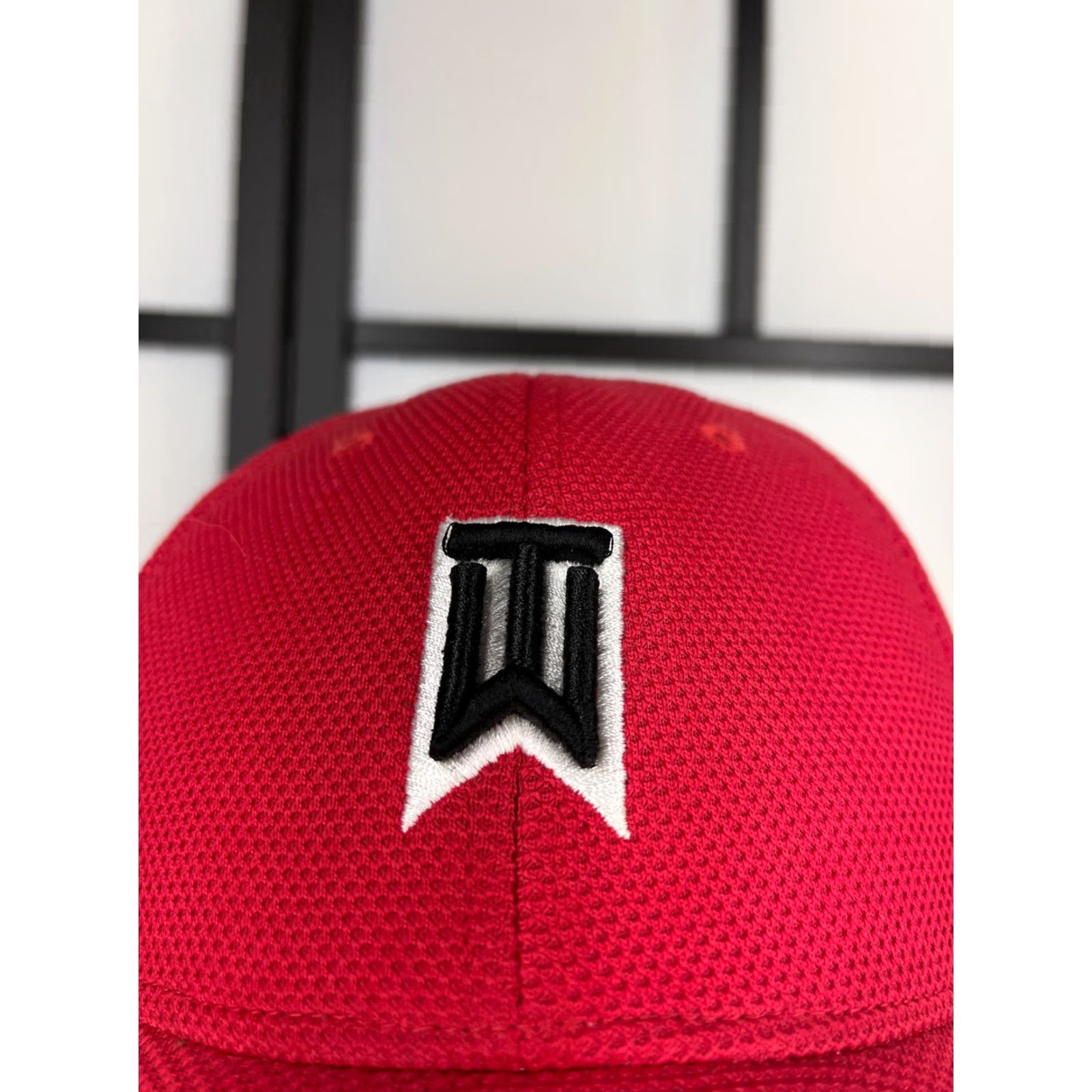 Nike Nike Golf Hat Cap Fitted Mens Large Red Swoosh Tiger Woods Collection Golf ONE D Hat Mens L Red Nike Golf Cap Golf Hat Tiger Woods Collection 90s? Size ONE SIZE - 2 Thumbnail