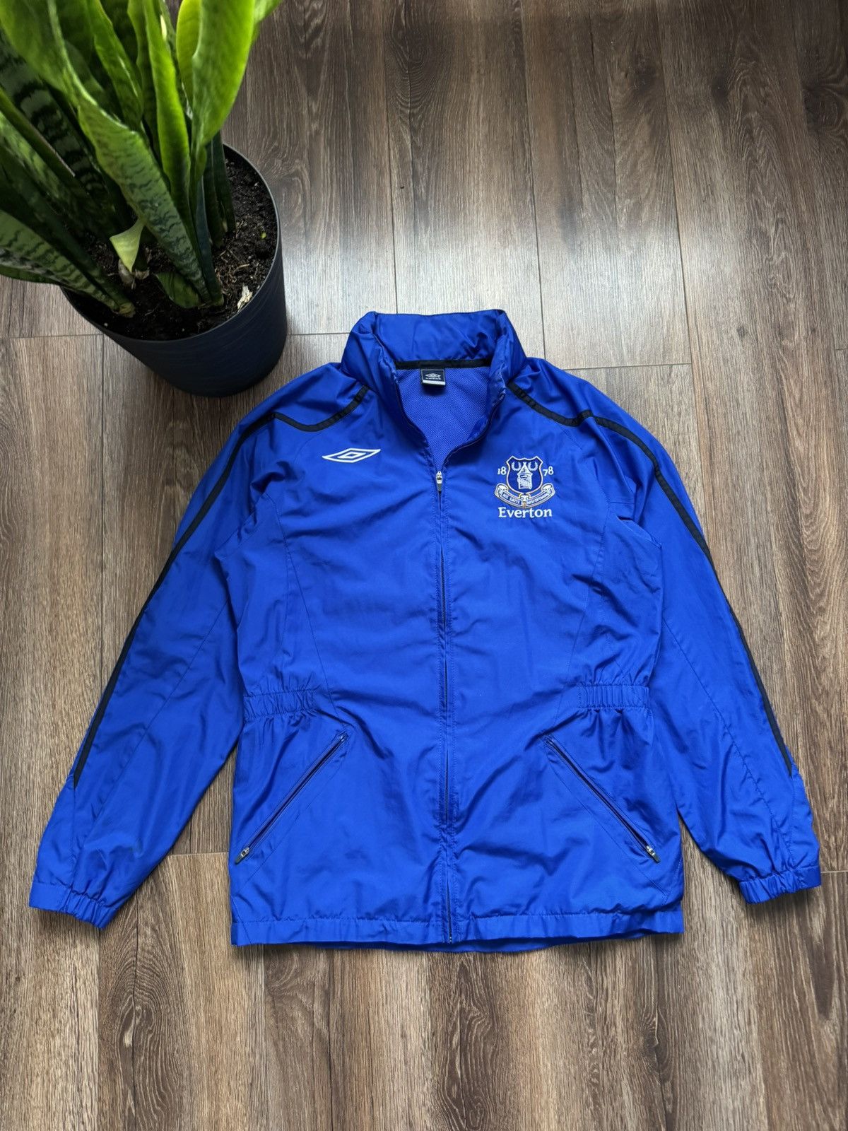 Umbro Vintage Men’s M Everton Training Football Soccer Light jacket Size US M / EU 48-50 / 2 - 1 Thumbnail
