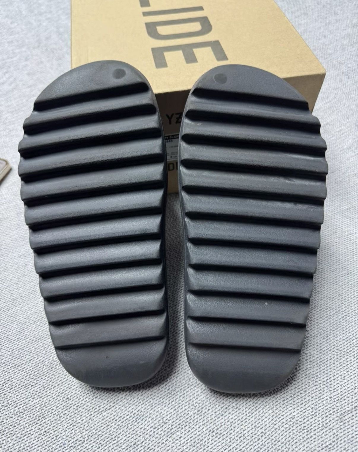 Adidas Adidas Yeezy Slide Onyx HQ6448 K37 Size US 8 / EU 41 - 5 Thumbnail