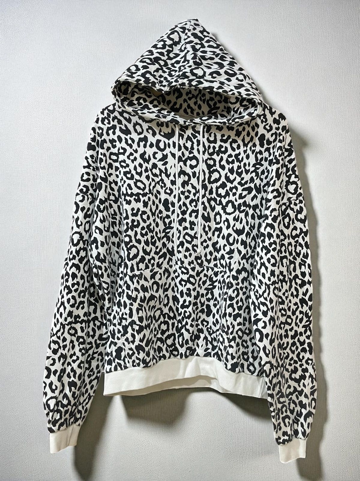 Japanese Brand LEOPARD PRINT HOOD - WHITE Size ONE SIZE - 2 Thumbnail