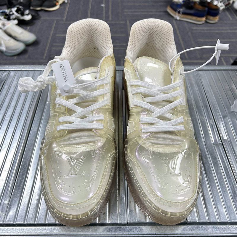 Louis Vuitton Louis Vuitton Monogram Trainer Low-Top Sneakers - Size US 8 / EU 41 - 2 Thumbnail