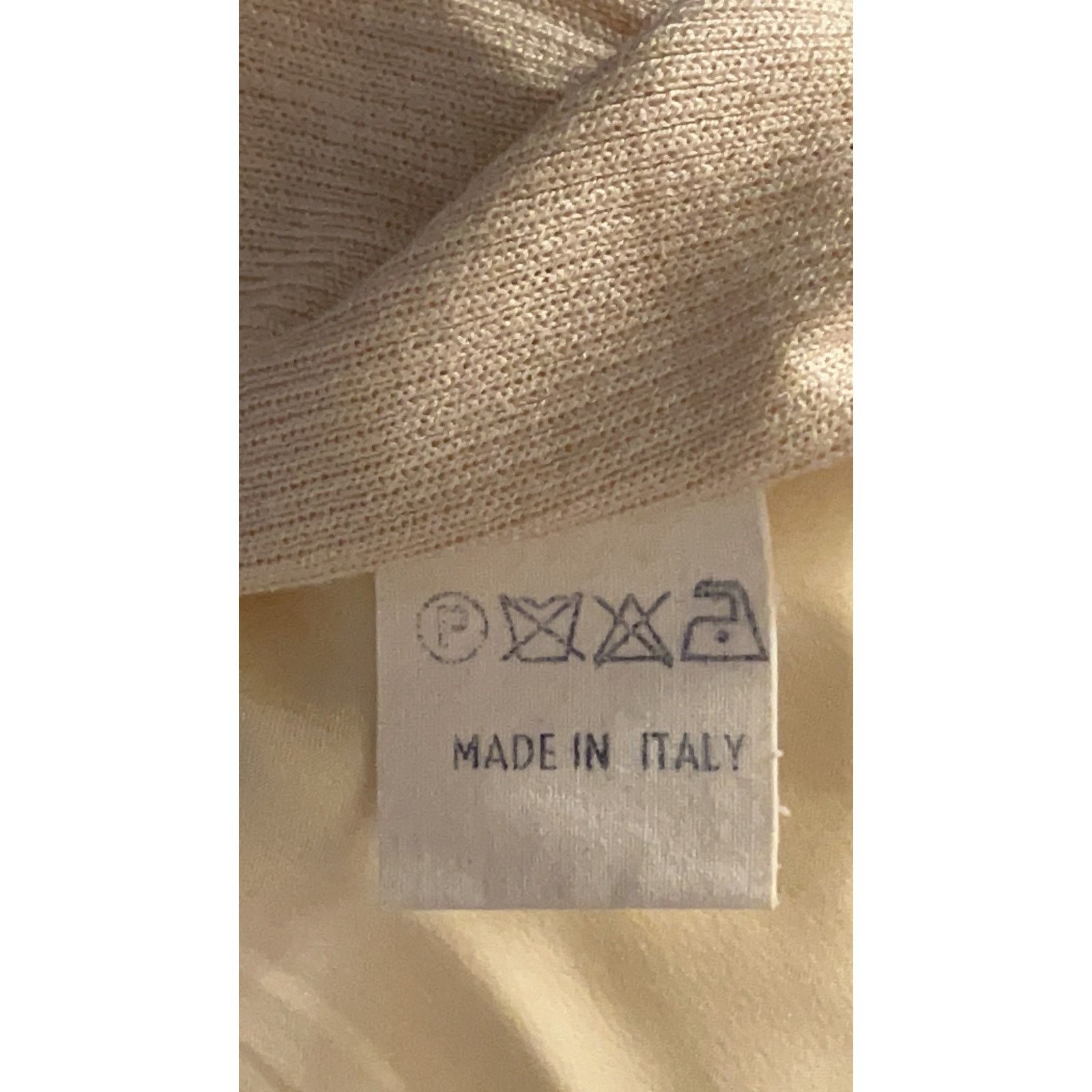 Gianfranco Ferre Gianfranco Ferré VTG Cream Silk Knit Cowl Neck Size S / US 4 / IT 40 - 6 Thumbnail