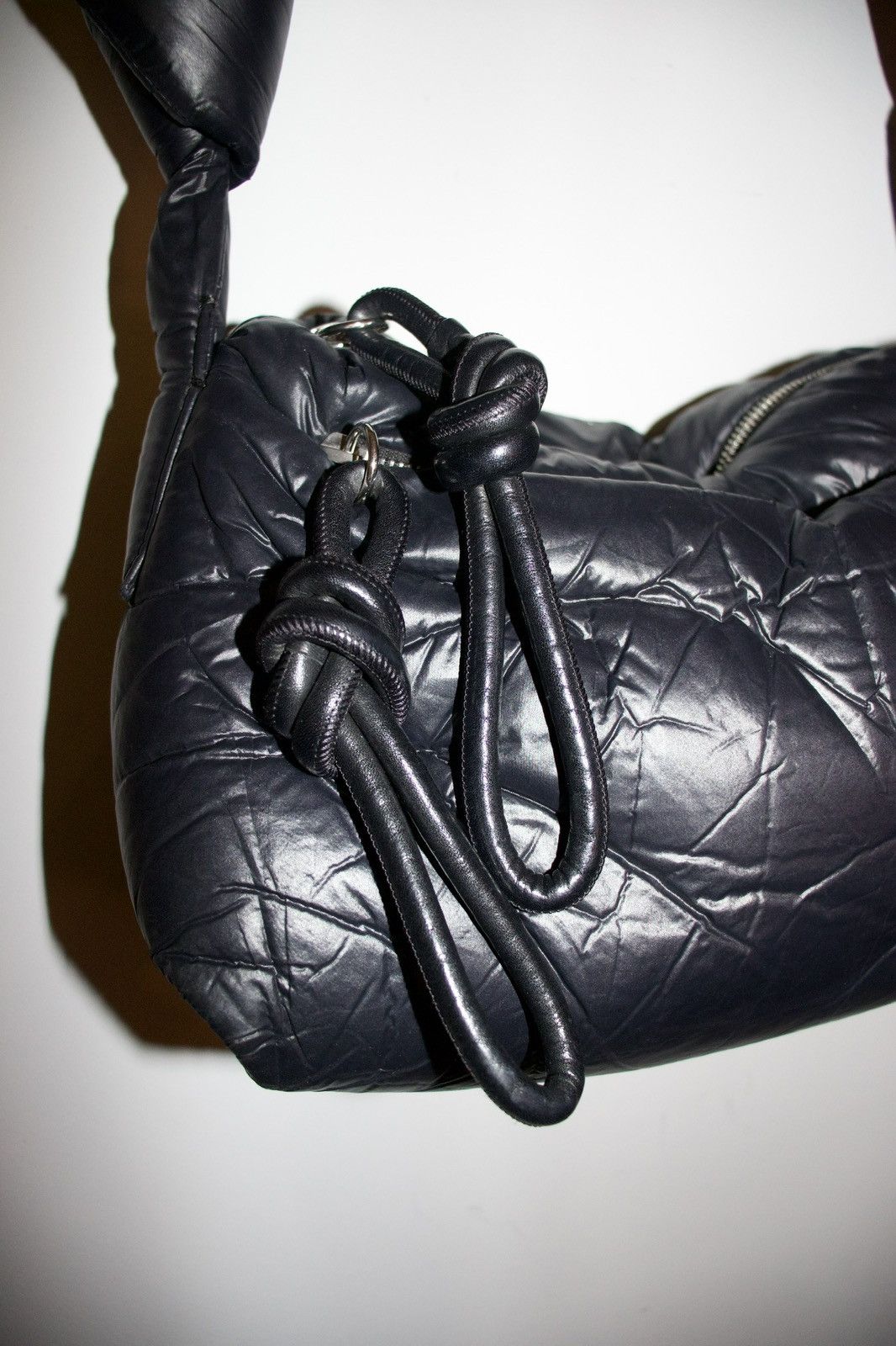 Dries Van Noten DRIES VAN NOTEN LARGE KNOTTED HANDLE CRINKLED CUSHION BAG Size ONE SIZE - 5 Thumbnail