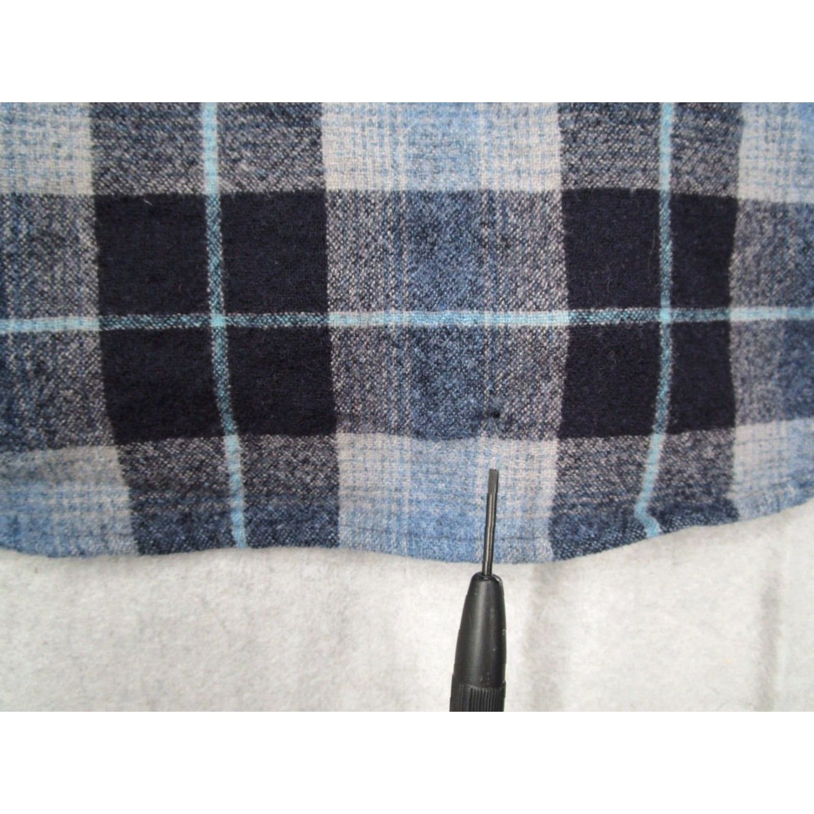 Pendleton VINTAGE Pendleton Shirt Mens M Blue Check Wool Button Up Pockets Western Classic 90s Men Size US M / EU 48-50 / 2 - 6 Thumbnail