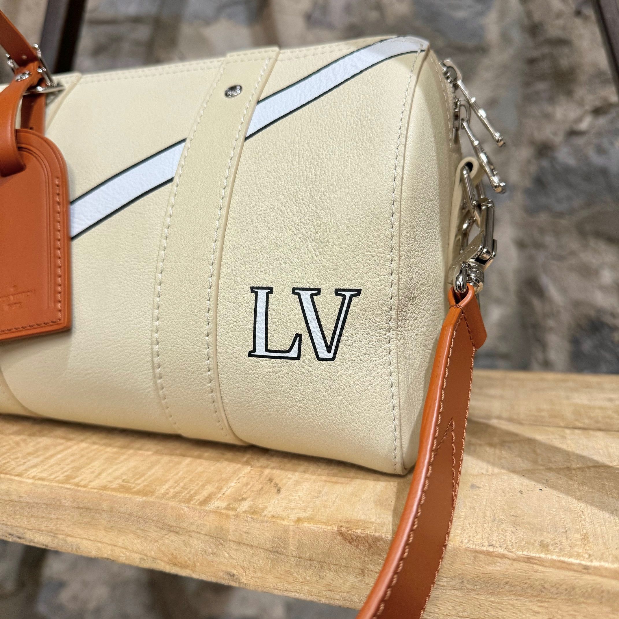 Louis Vuitton Louis Vuitton 2022 Beige City Keepall Crossbody Bag Size ONE SIZE - 4 Thumbnail