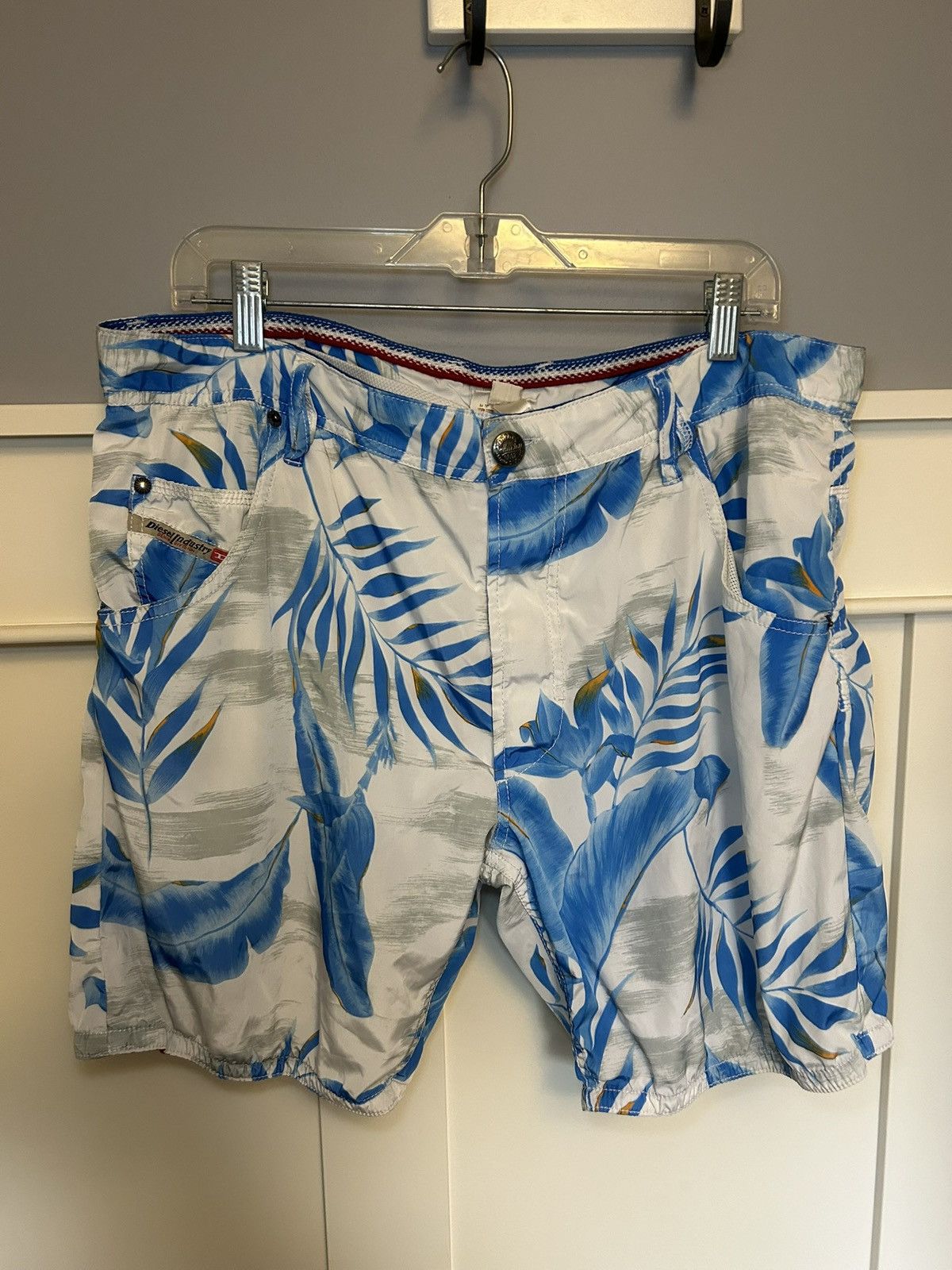 Diesel Vintage Diesel Industry palm leaves swim shorts Size US 36 / EU 52 - 1 Thumbnail