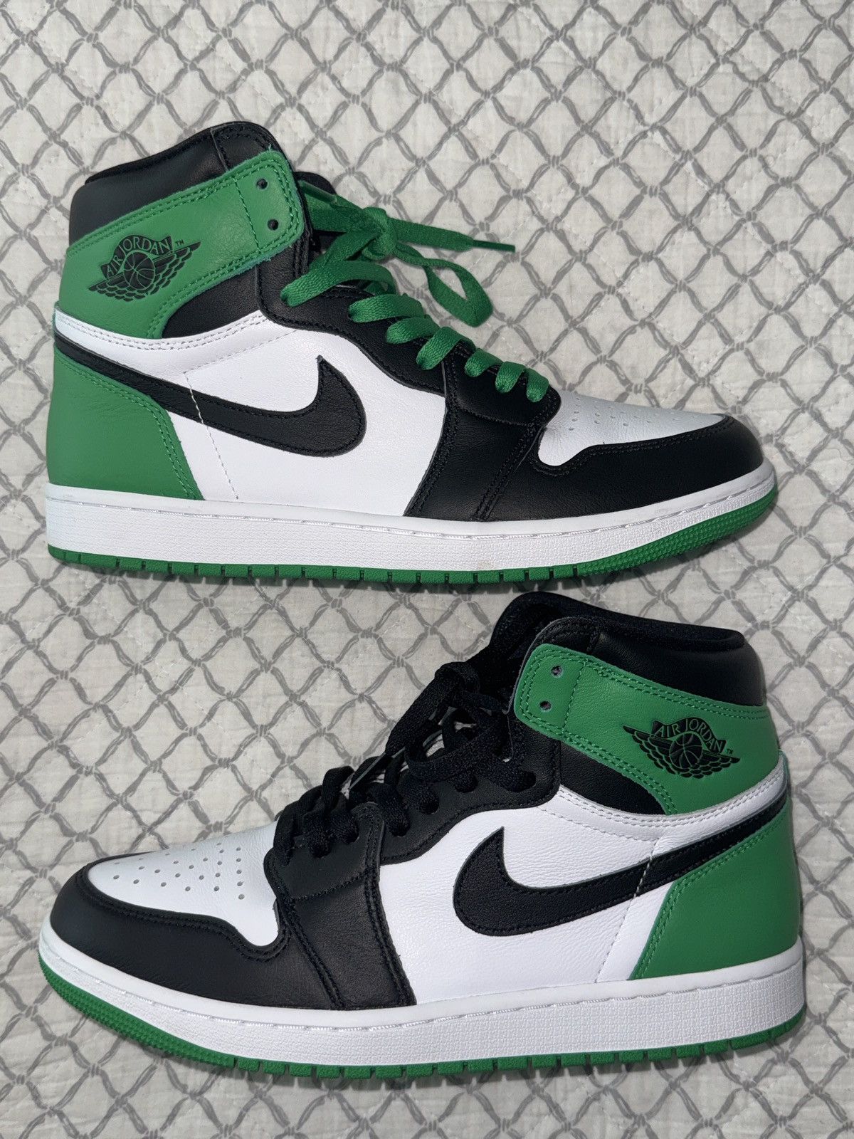 Jordan Brand Jordan 1 Retro High OG ‘ Lucky green ’ Size US 9.5 / EU 42-43 - 2 Thumbnail