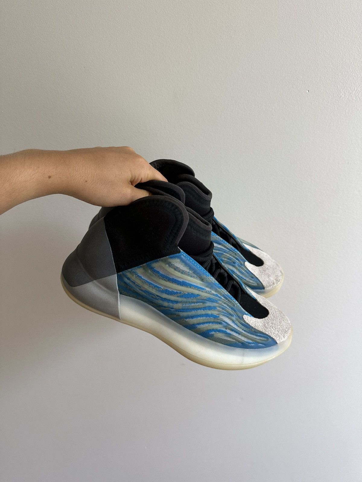 adidas Yeezy QNTM BSKTBL