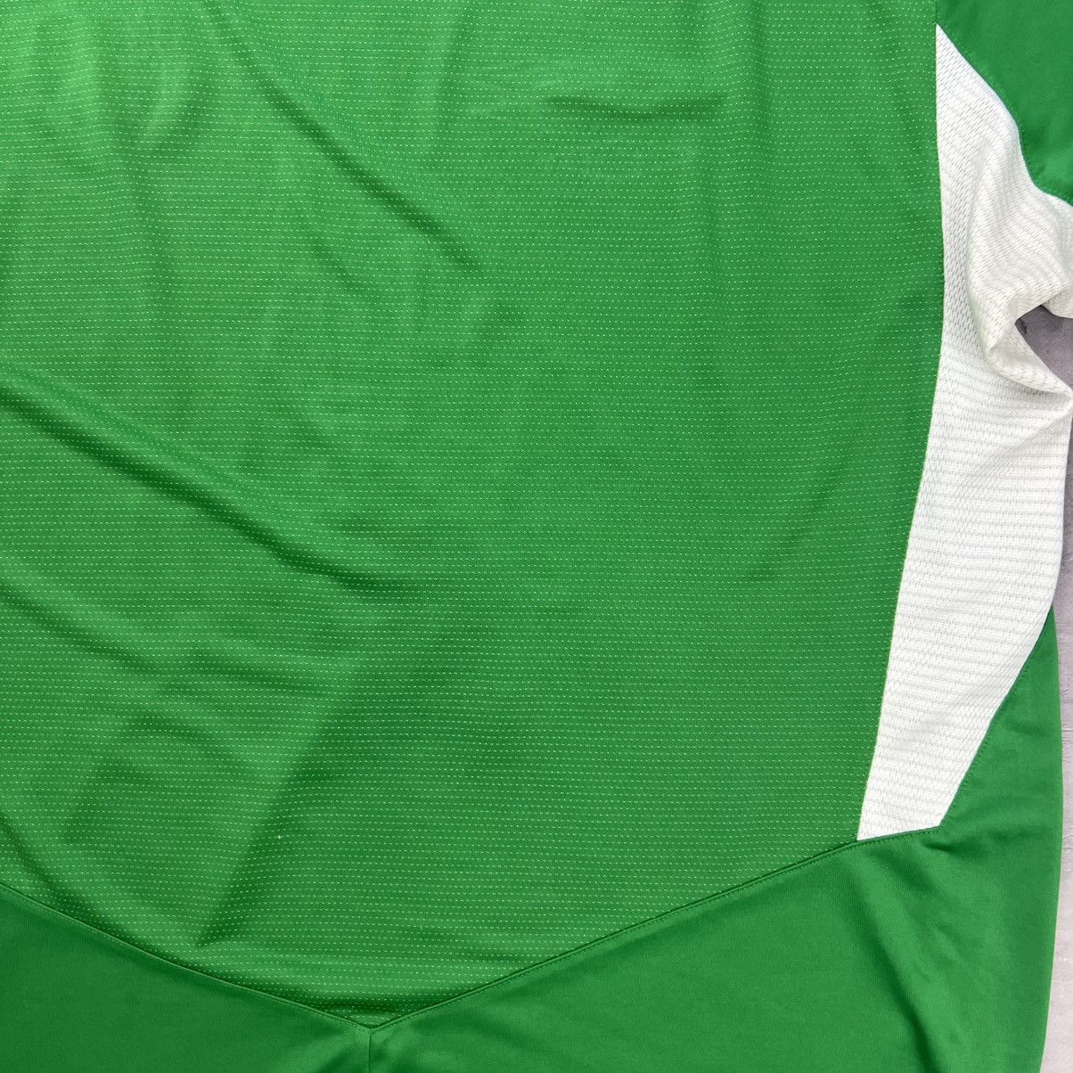 Umbro Rare! Ireland Umbro Soccer Jersey Shirt Vintage Size US XL / EU 56 / 4 - 24 Thumbnail