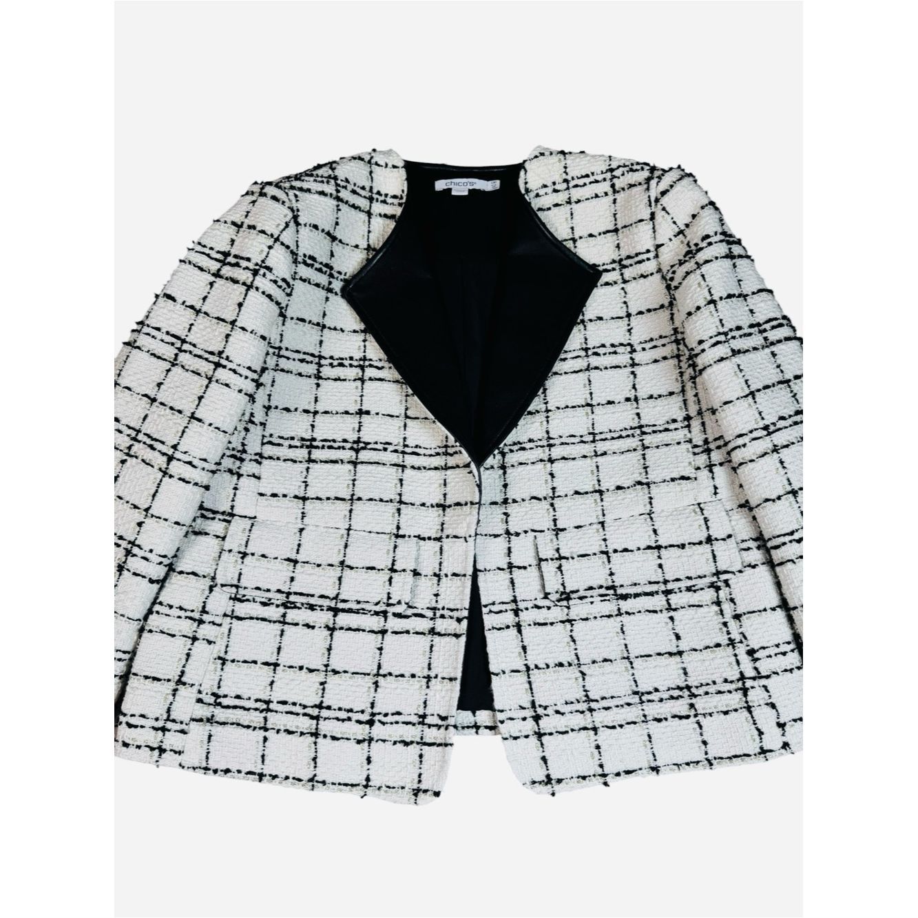 Chicos NWT New $139 Chico's Tweed Faux Leather Trim Jacket Size 0P Size S / US 4 / IT 40 - 9 Thumbnail