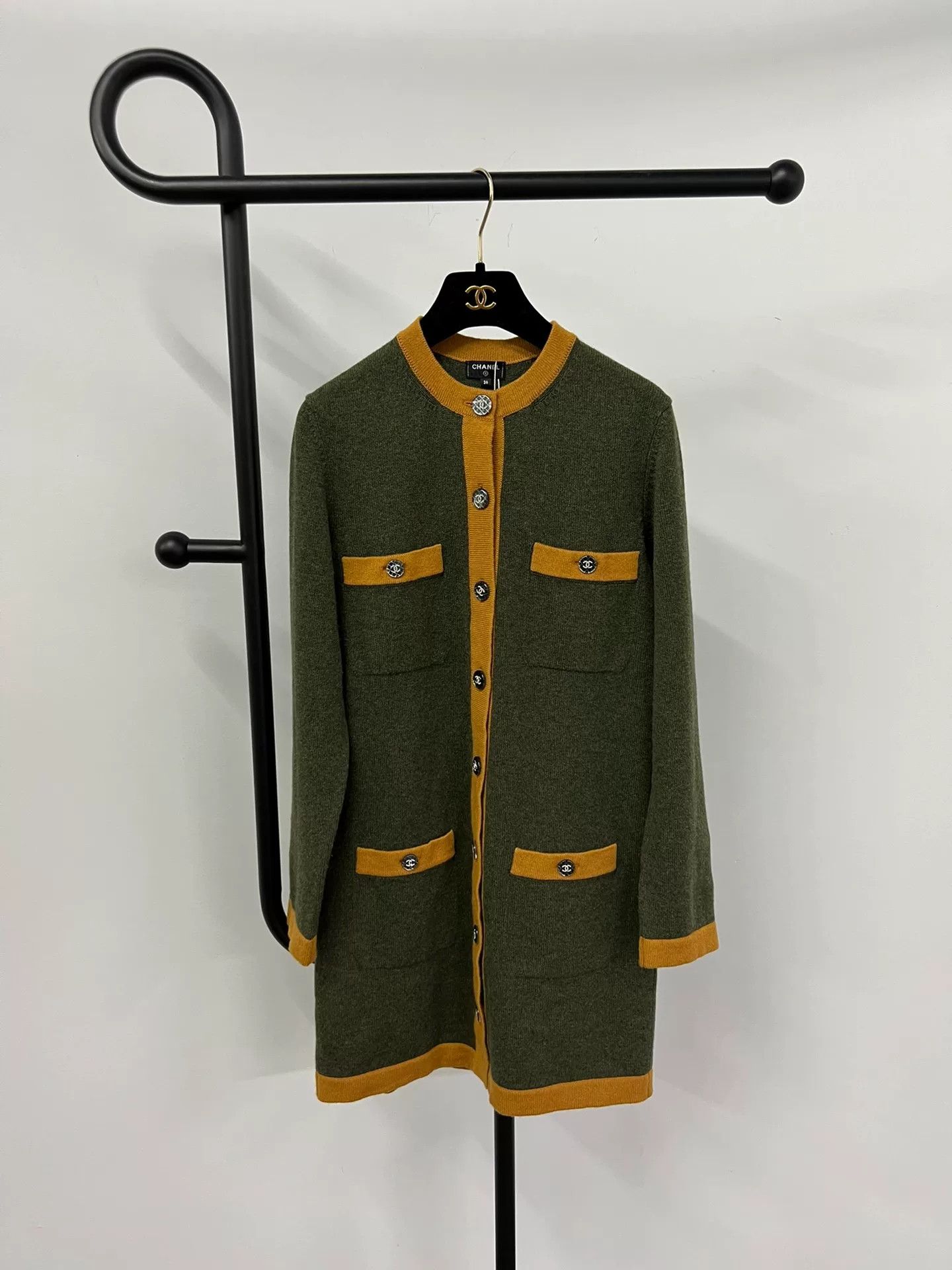 Chanel Chanel Green Long Cashmere Cardigan Size US S / EU 44-46 / 1 - 1 Thumbnail