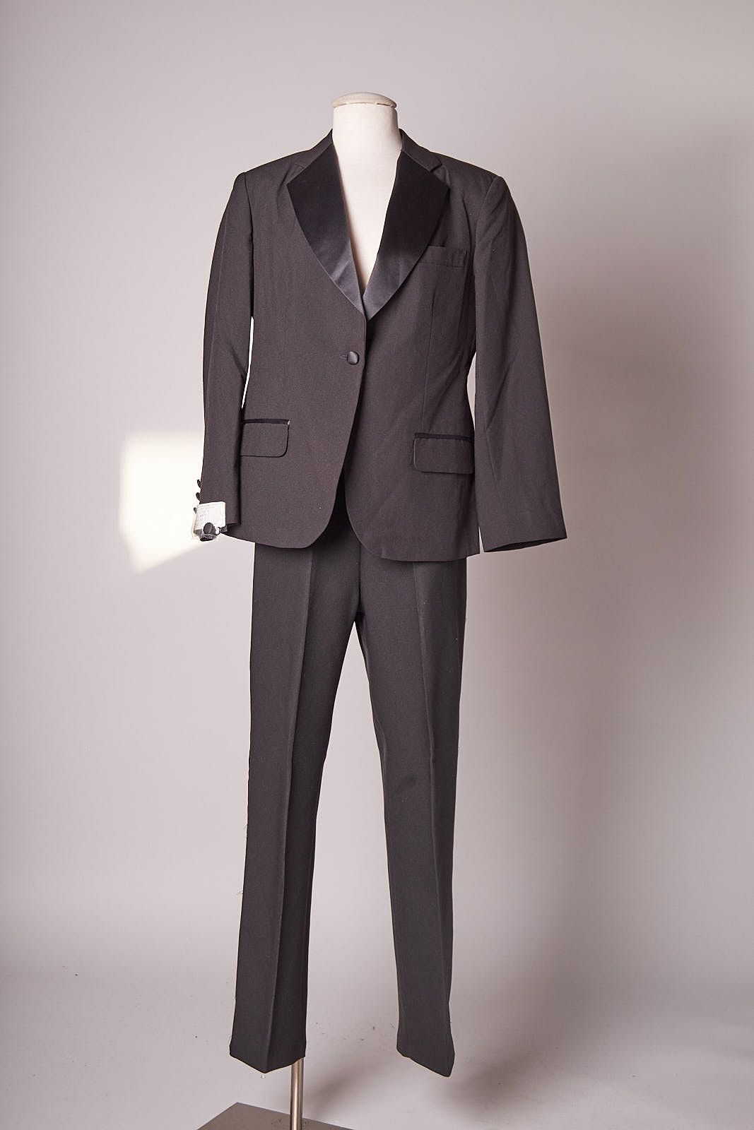 Vintage 1980s Formal Black Tuxedo Suit Size 34S - 1 Thumbnail