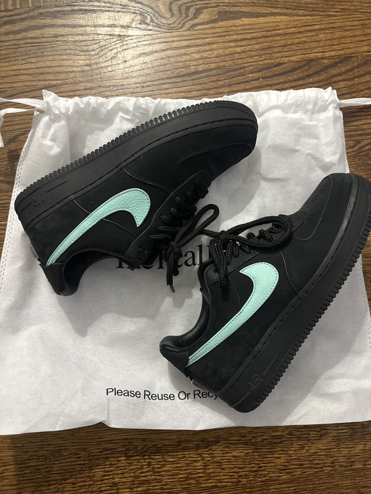 Nike × Tiffany & Co. Tiffany & Co. x Nike Air Force 1 Low '1837' Size US 8.5 / EU 41-42 - 2 Thumbnail
