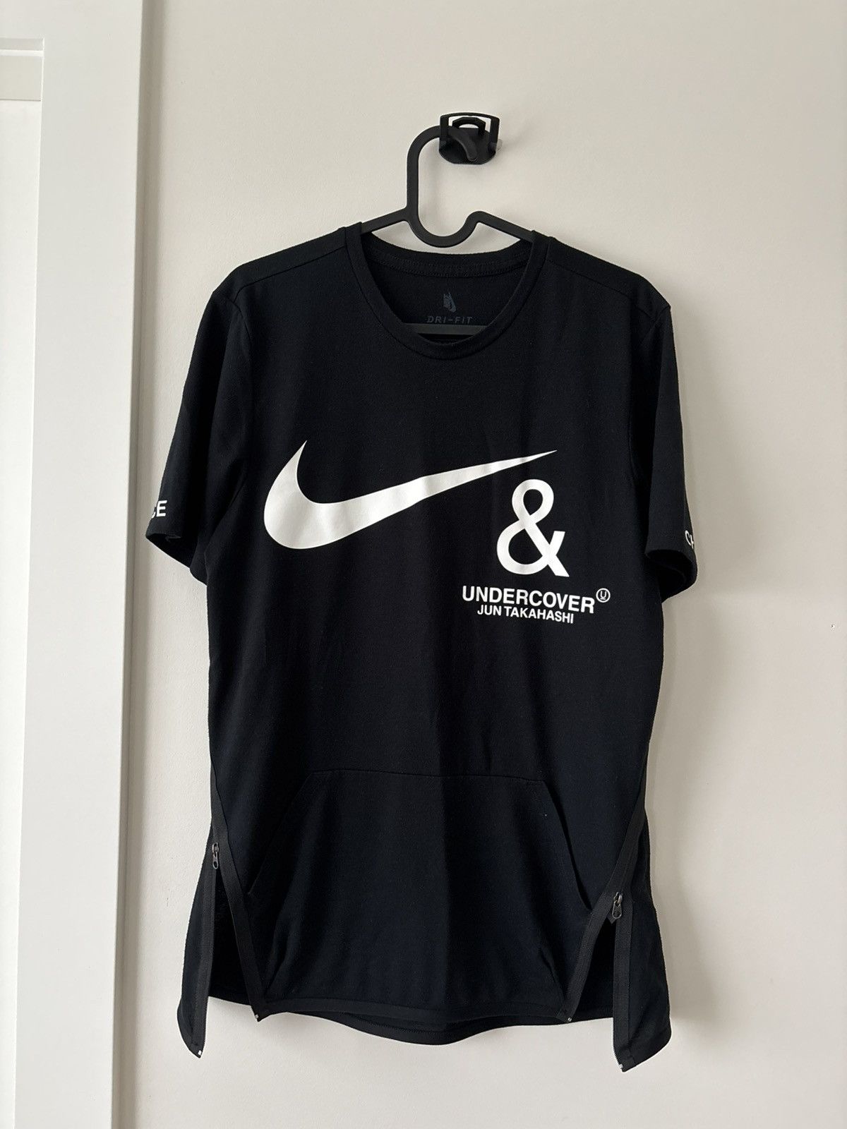 新品Nike Gyakusou Yoyogi Park Tシャツ Gyakusou × Nike × Undercover Nike undercover gyakusou yoyogi park