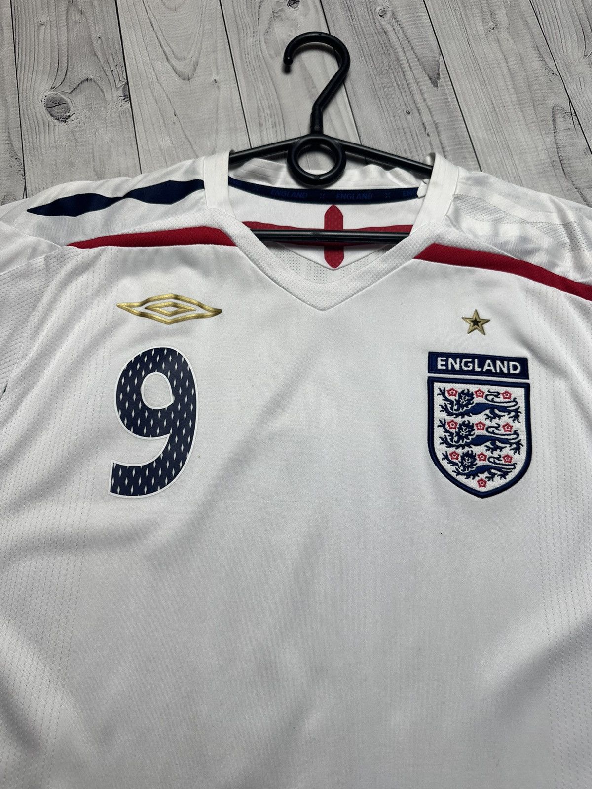 Umbro × Vintage Vintage Umbro England soccer jersey size XL logo Size US XL / EU 56 / 4 - 7 Thumbnail