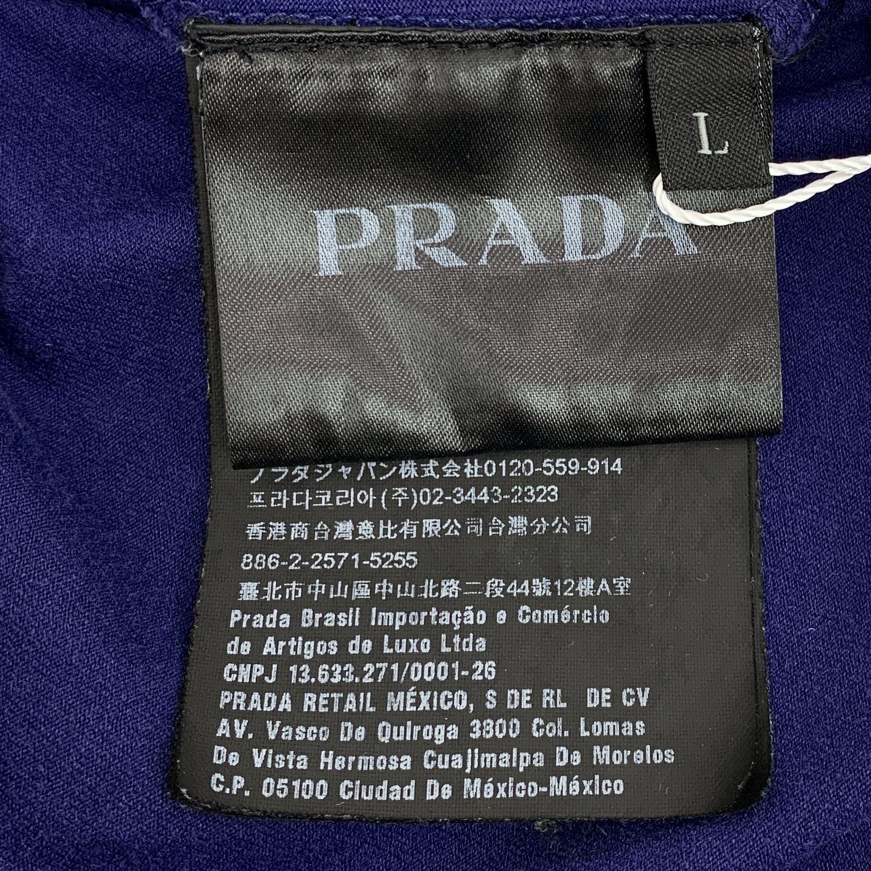 Prada Prada Pocket Red Label Cotton T-Shirt Navy (L) Size US L / EU 52-54 / 3 - 8 Thumbnail