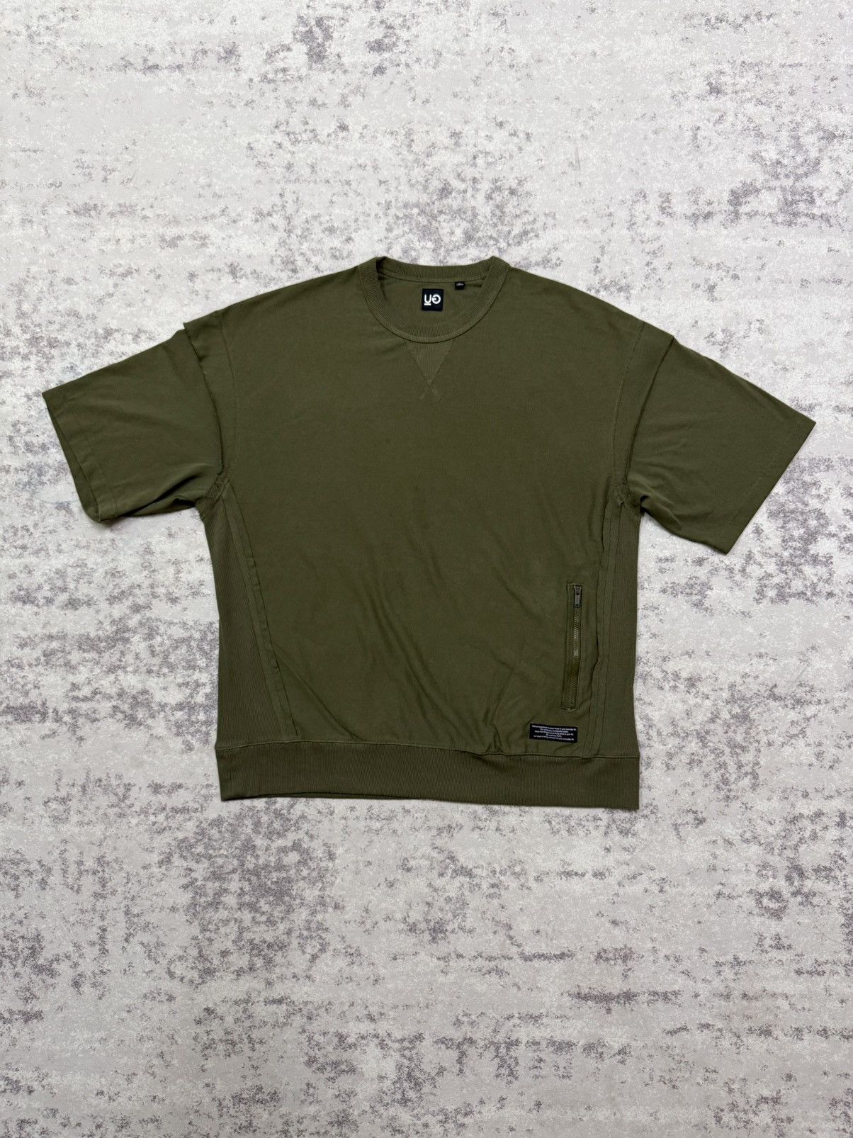 GU GU OLIVE GREEN SHORTSLEEVE SWEATSHIRT Size US XL / EU 56 / 4 - 3 Thumbnail