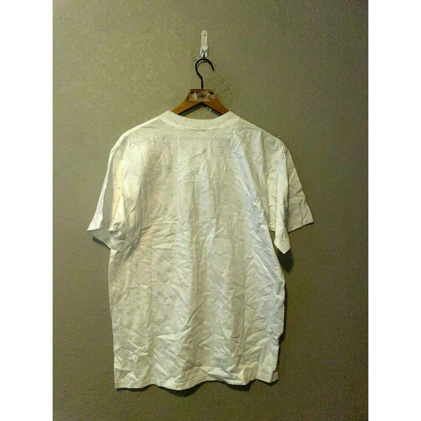 Other Vintage Gatlinburg Tennessee Shirt Large White Speckled Tee Size US L / EU 52-54 / 3 - 8 Thumbnail