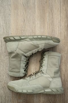 Oakley hotsell sage boots