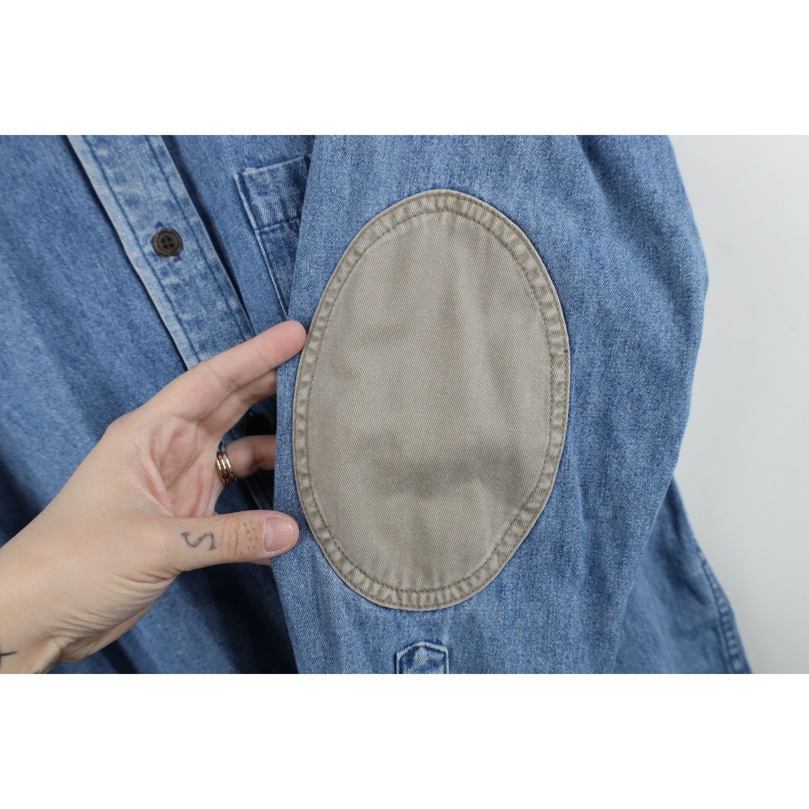 Cabelas Vintage 90s Cabelas Elbow Patch Denim Jean Button Down Shirt Size US S / EU 44-46 / 1 - 4 Thumbnail