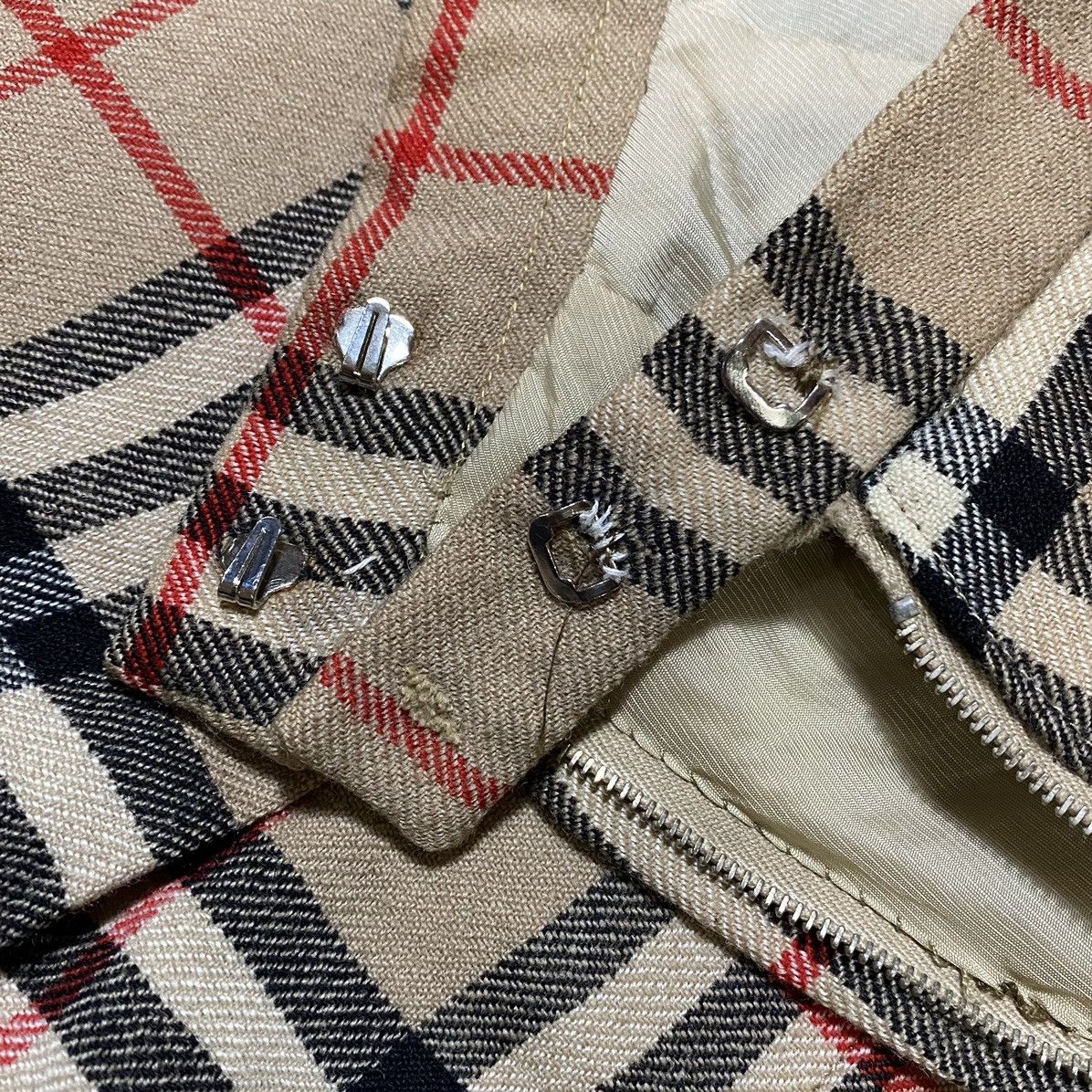 Burberry × Vintage Vintage 70s-80s Burberrys Nova Check Pleated Skirt Size 24" / US 00 / IT 34 - 10 Thumbnail