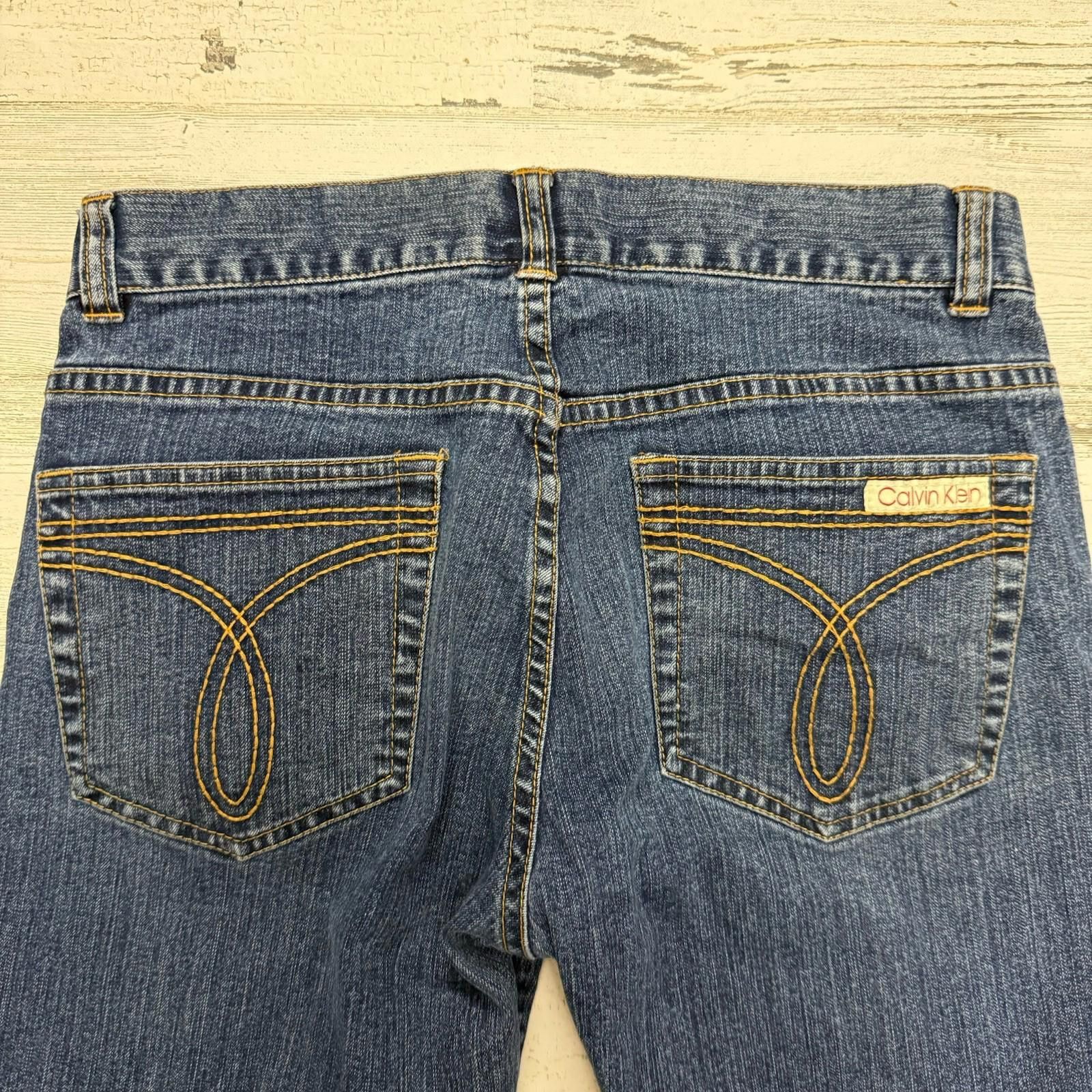 Calvin Klein Calvin Klein Regular Mid Rise Flare Jeans Size 5 Womens Size 28" / US 6 / IT 42 - 4 Thumbnail