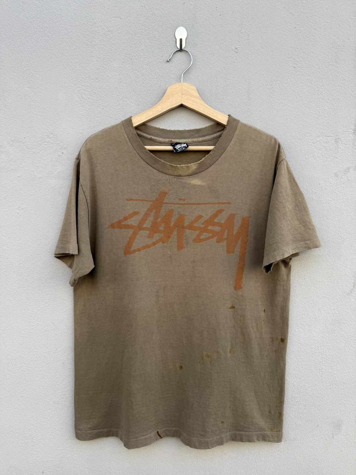 Stussy × Vintage Vintage RARE Distress 1980s Stüssy "Beach Roots" OG Logo Tee Size US L / EU 52-54 / 3 - 1 Thumbnail