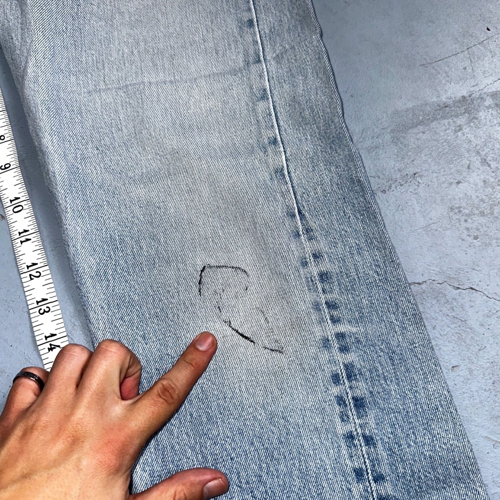 Levi's VINTAGE Levi's 501 Jeans - XX 80s USA Light Wash Denim 32x33 Regular Men's Straight Vintage 501 Series Jeans Pacific Blue Size US 32 / EU 48 - 5 Thumbnail