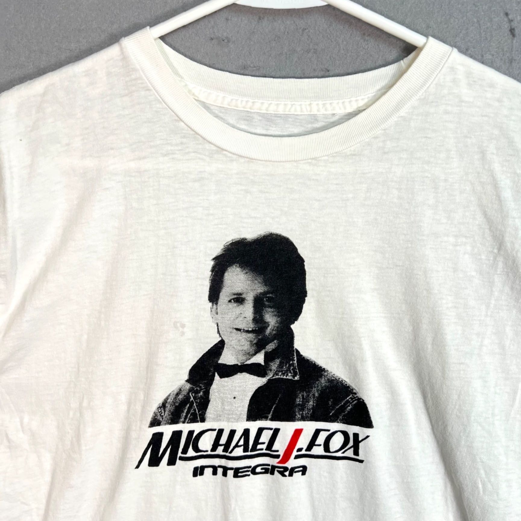 Honda VINTAGE 90s Michael J. Fox Honda Integra T-Shirt Adult Medium White Mens Size US M / EU 48-50 / 2 - 6 Thumbnail