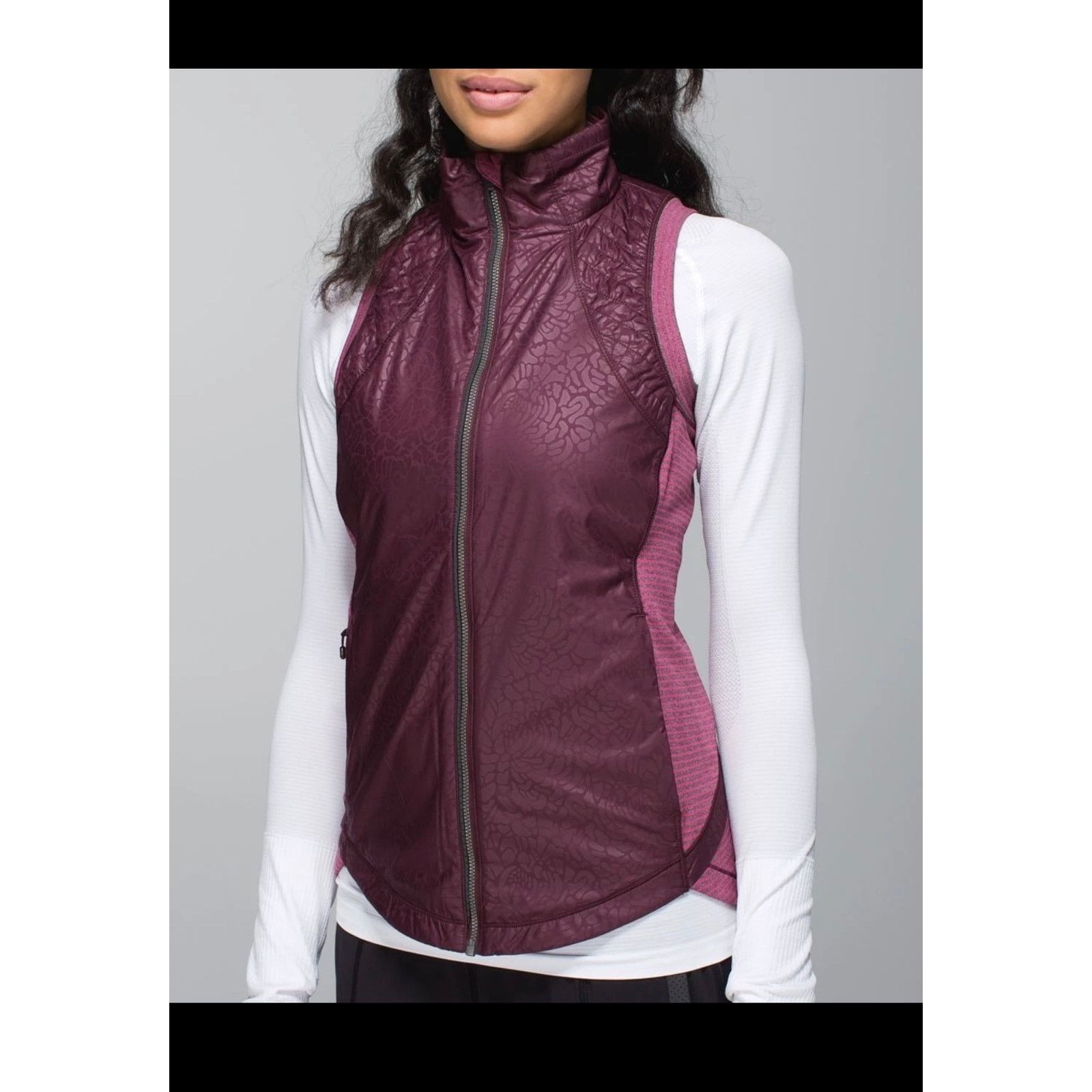 Lululemon Lululemon Rebel Runner Vest Petal Camo Embossed Bordeaux 8 Size M / US 6-8 / IT 42-44 - 1 Thumbnail