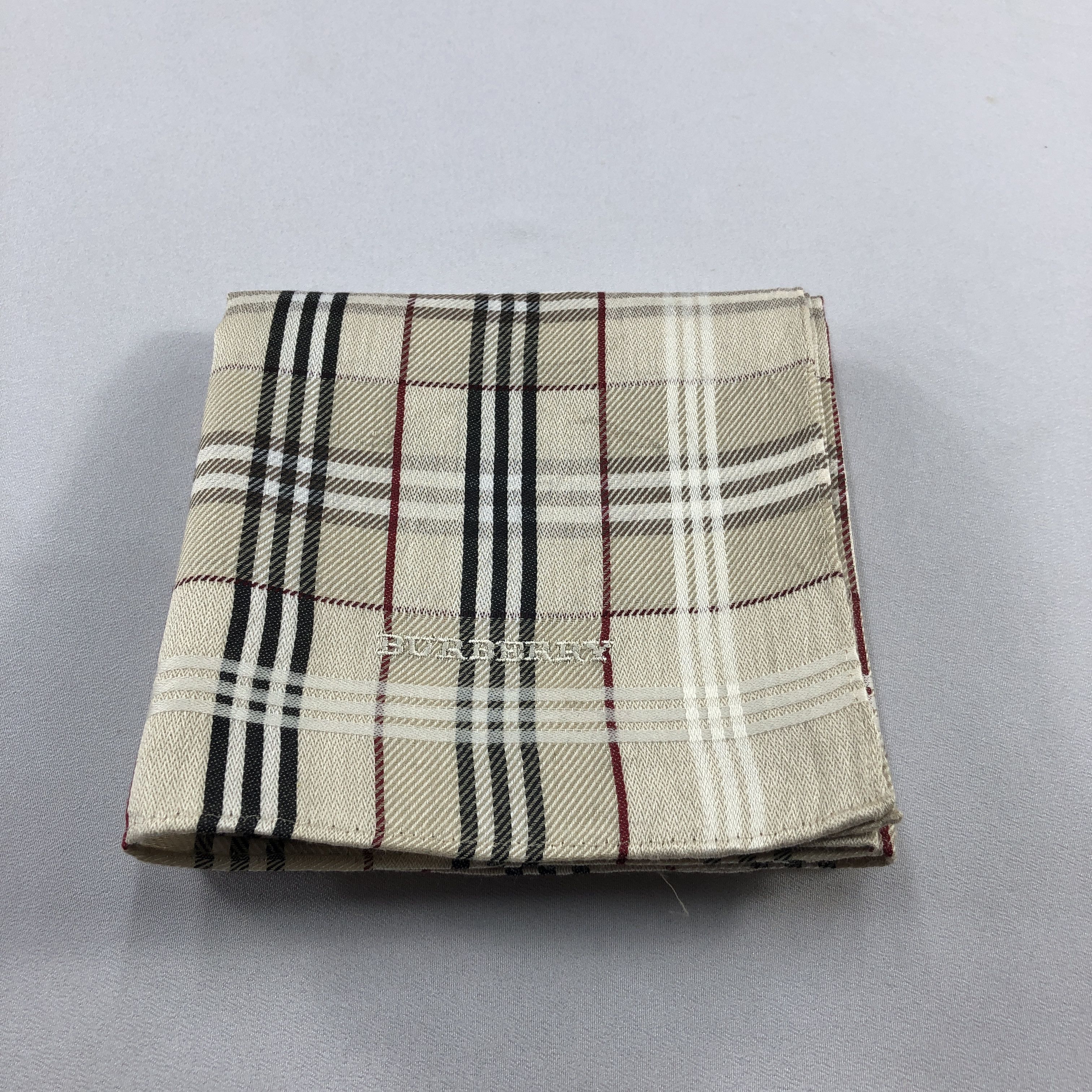 Burberry Burberry Nova Check Handkerchief Neckerchief Bandana H2984 Size ONE SIZE - 5 Thumbnail