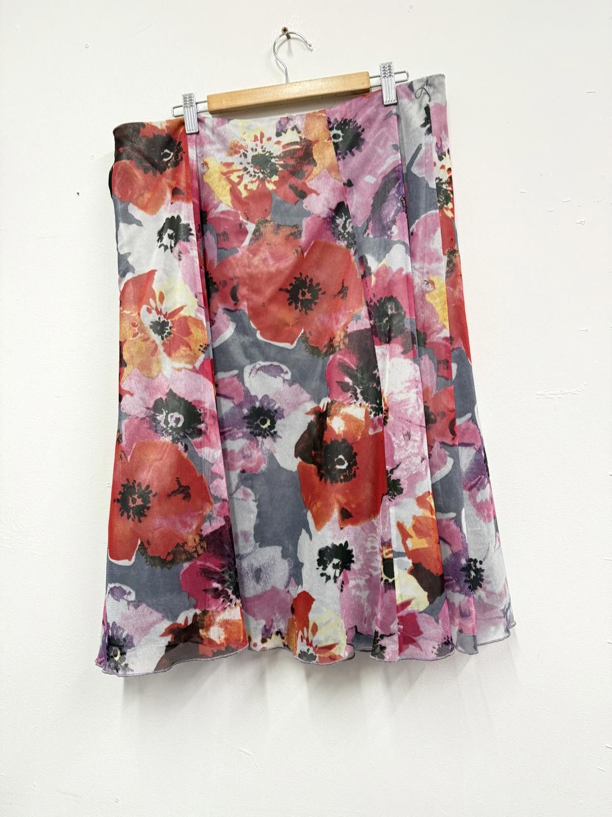 Alexander McQueen Alexon Floral Print Midi Skirt Size 16 Size 34" / US 12 / IT 48 - 4 Thumbnail