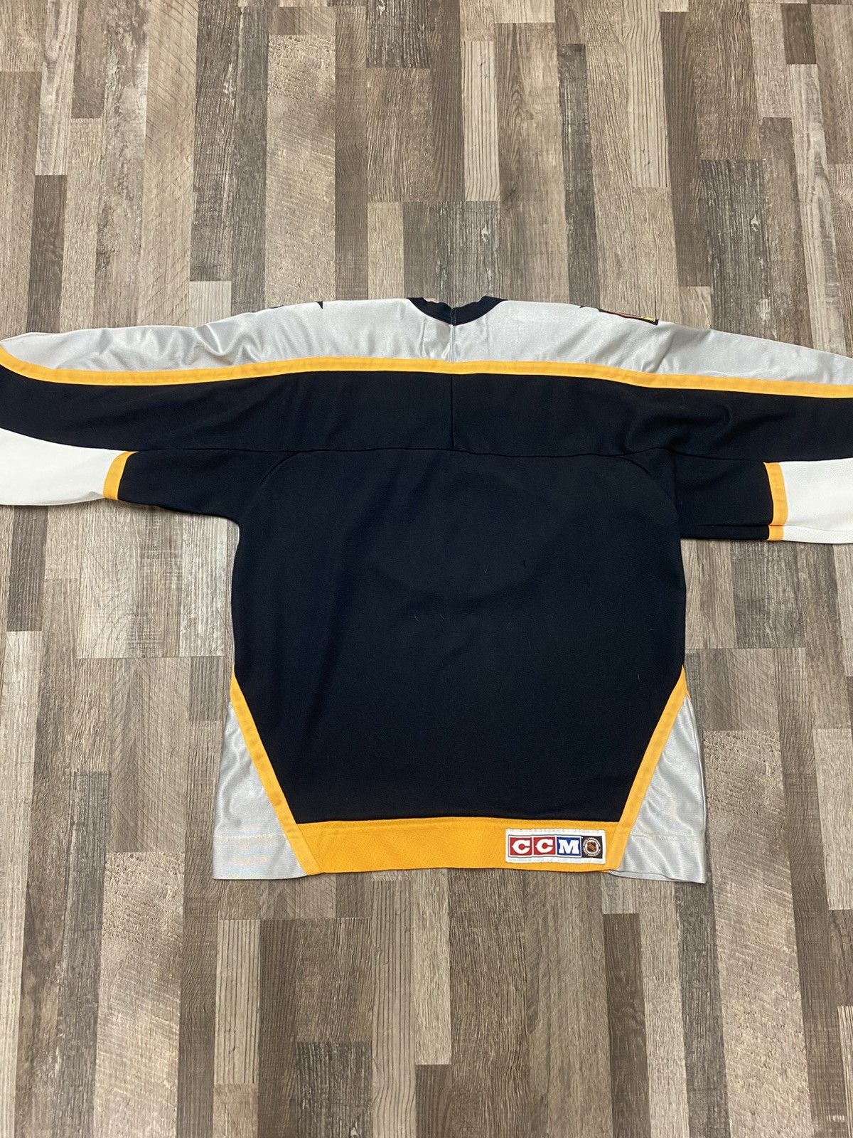 NHL Vintage CCM Nashville Predators Jersey NHL Made in Canada Size US L / EU 52-54 / 3 - 10 Thumbnail