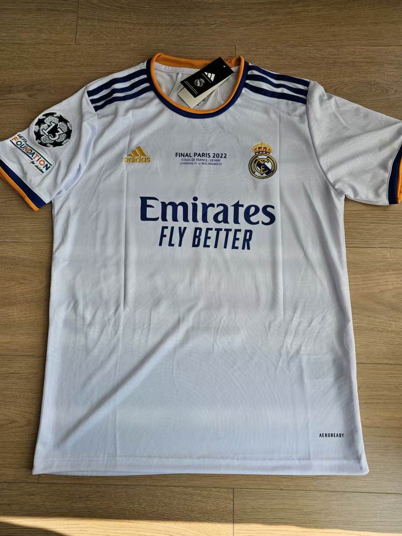 Other 2022 Real Madrid #9 Benzema Jersey Home Size US M / EU 48-50 / 2 - 2 Thumbnail