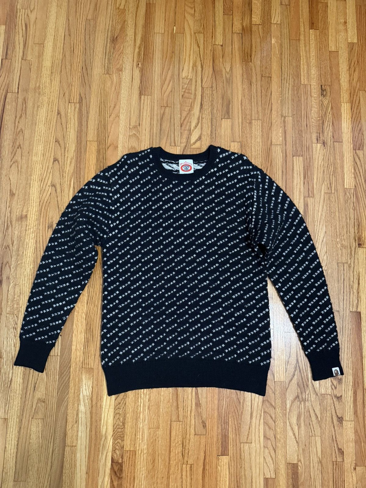 Bape BAPE WOOL BLACK AND WHITE Size US XL / EU 56 / 4 - 1 Thumbnail