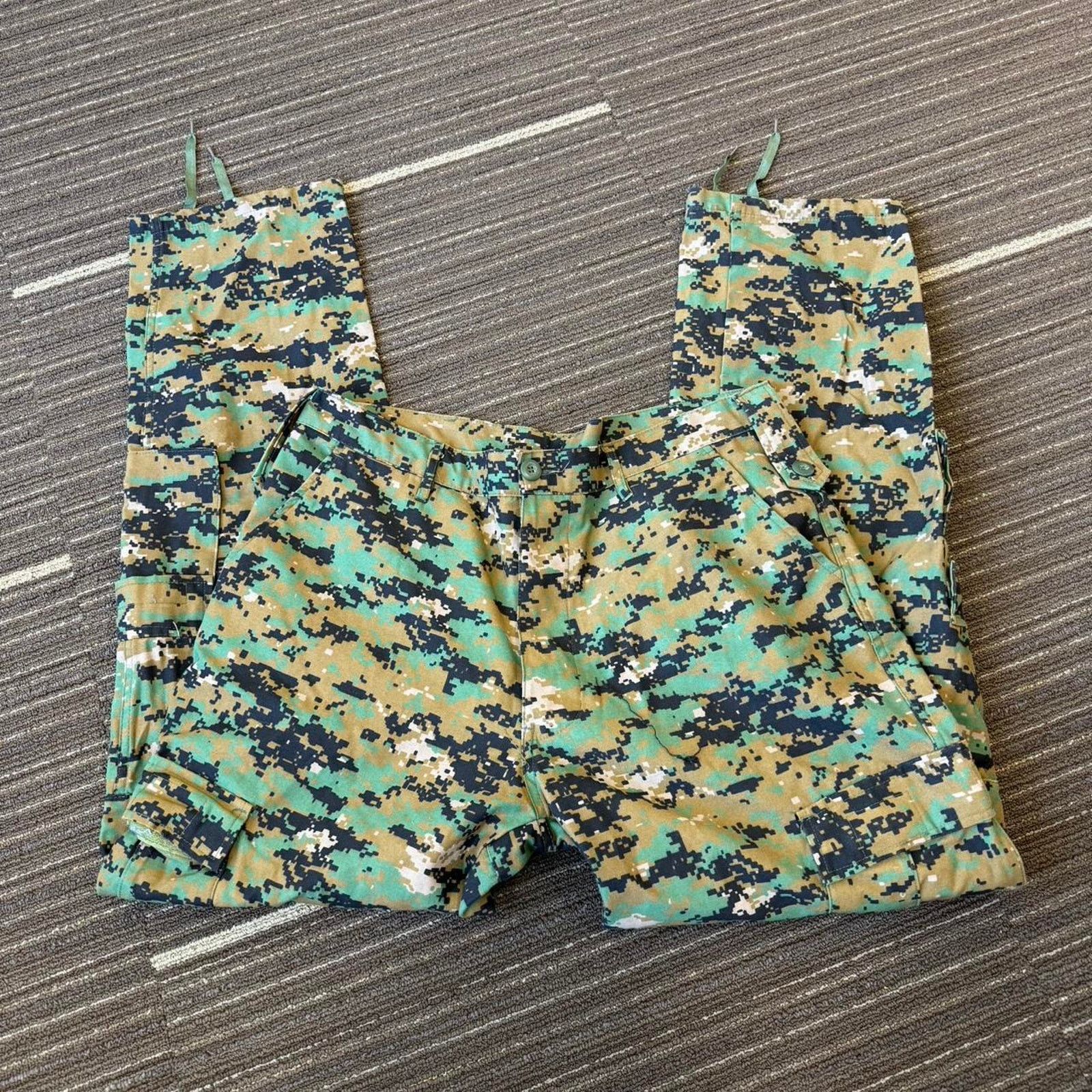 Vintage Vintage Military Surplus Khaki Green Camo cargo pants Size US 32 / EU 48 - 3 Thumbnail