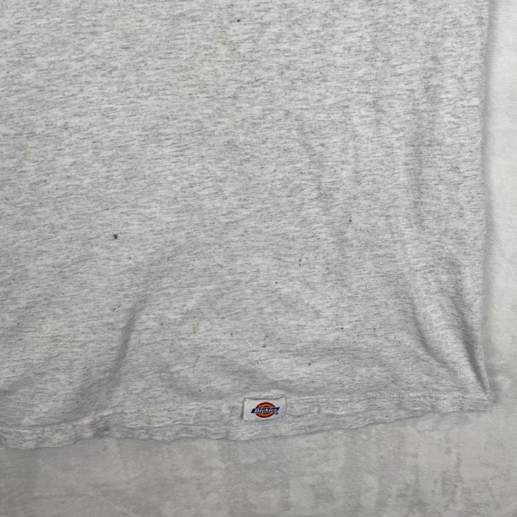 Dickies VINTAGE Dickies T-Shirt Pocket 2XL Men Gray Cotton Short Sleeve Crew Neck 90s Grunge Work Wear Size US XXL / EU 58 / 5 - 4 Thumbnail