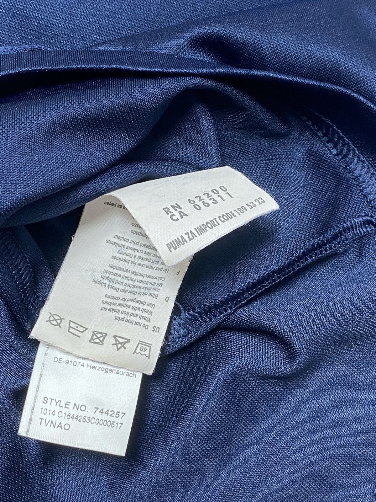 Vintage Vintage PUMA ITALY ITALIA Training Jersey Soccer Football Size US M / EU 48-50 / 2 - 6 Thumbnail