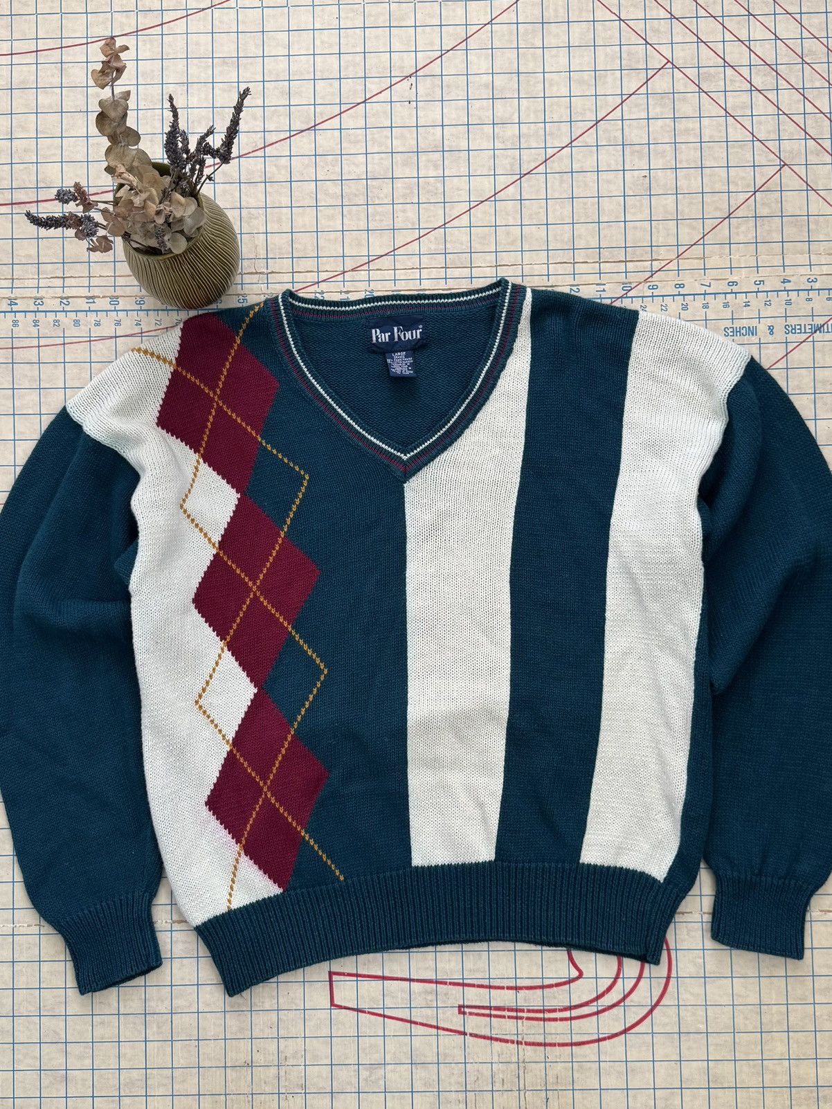 Vintage Vintage Par Four Argyle V-Neck Knit Sweater Mens Size Large Size US L / EU 52-54 / 3 - 2 Thumbnail