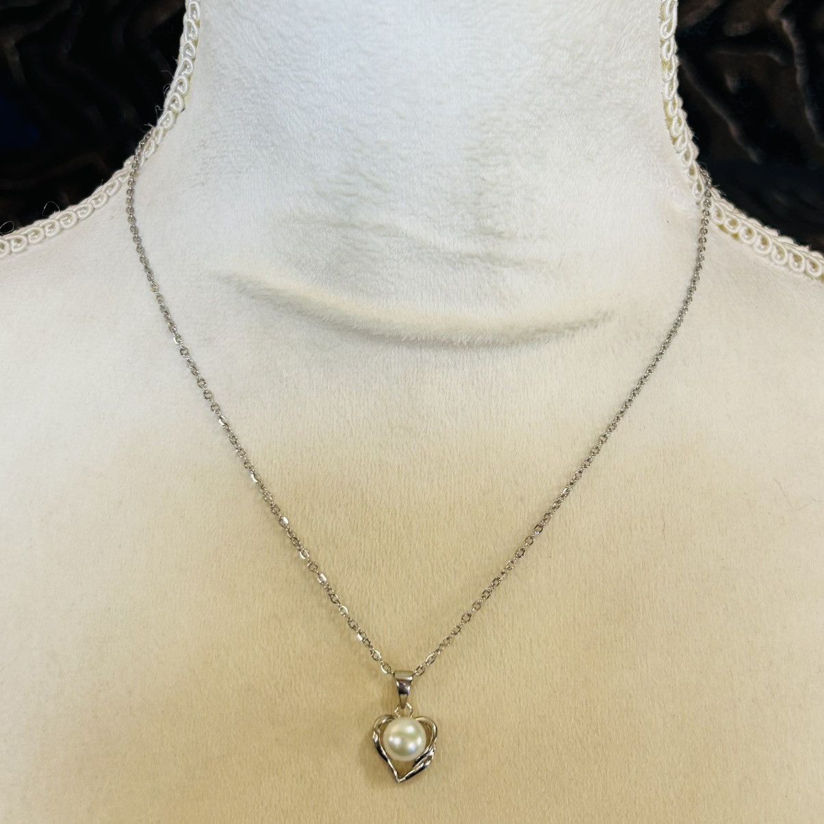 Handmade Handcrafted genuine fresh water pearl pendant necklace Size ONE SIZE - 7 Thumbnail