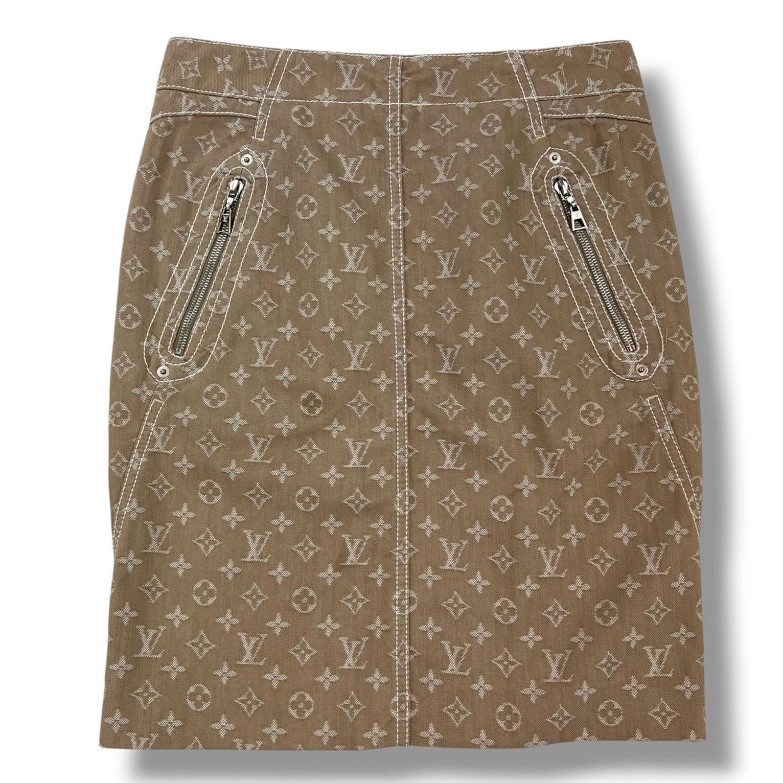 Louis Vuitton Louis Vuitton Beige Monogram Denim Skirt Size 32" / US 10 / IT 46 - 1 Thumbnail