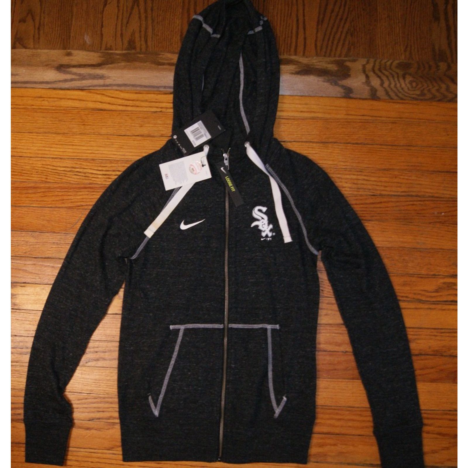 Nike NWT Chicago White Sox NIKE Loose Fit XS Zip Sweatshirt Size US XS / EU 42 / 0 - 1 Thumbnail